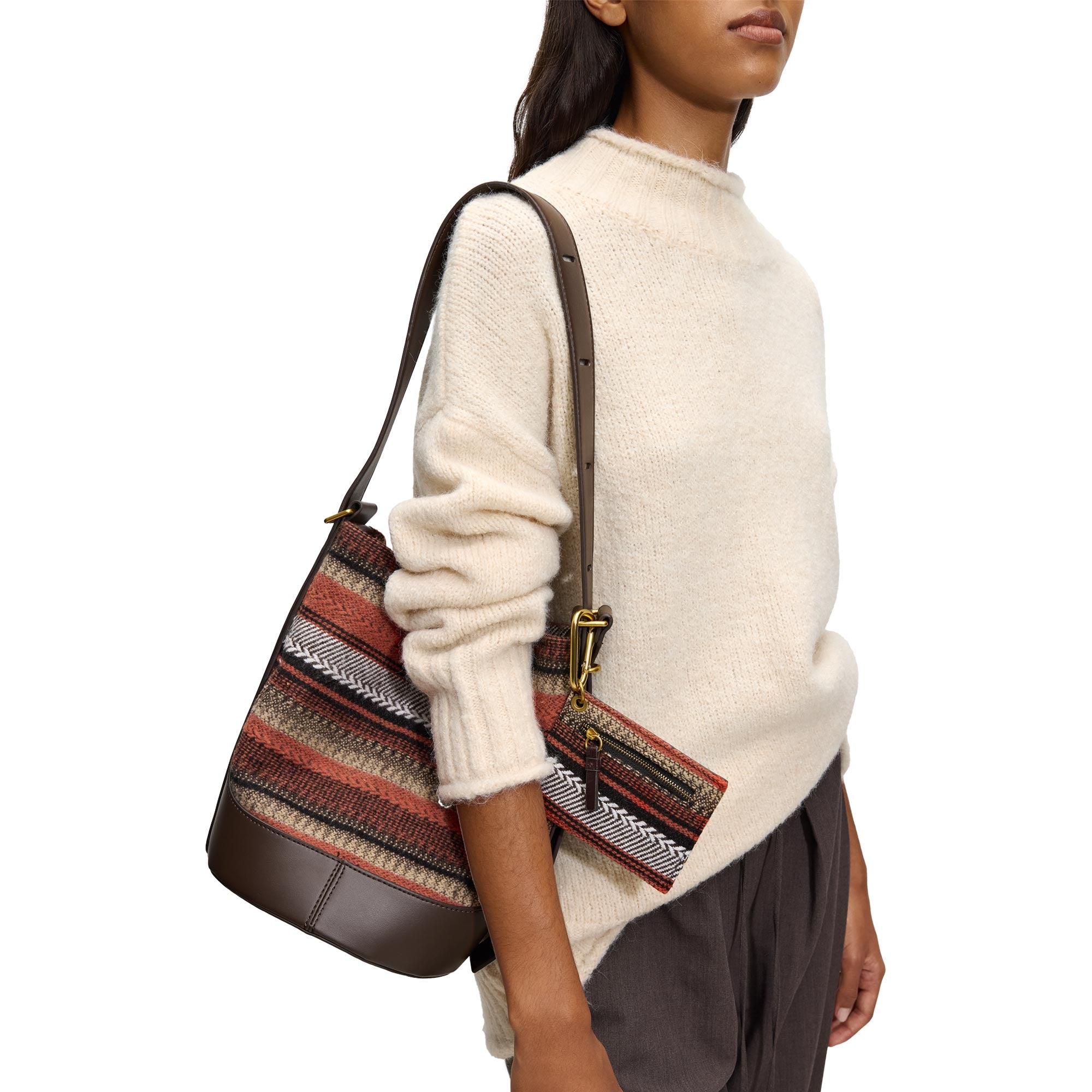 Bolso De Hombro Con Lana Y Colgante