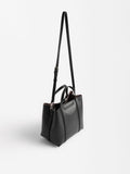 Bolso Tote Con Colgante De Lana