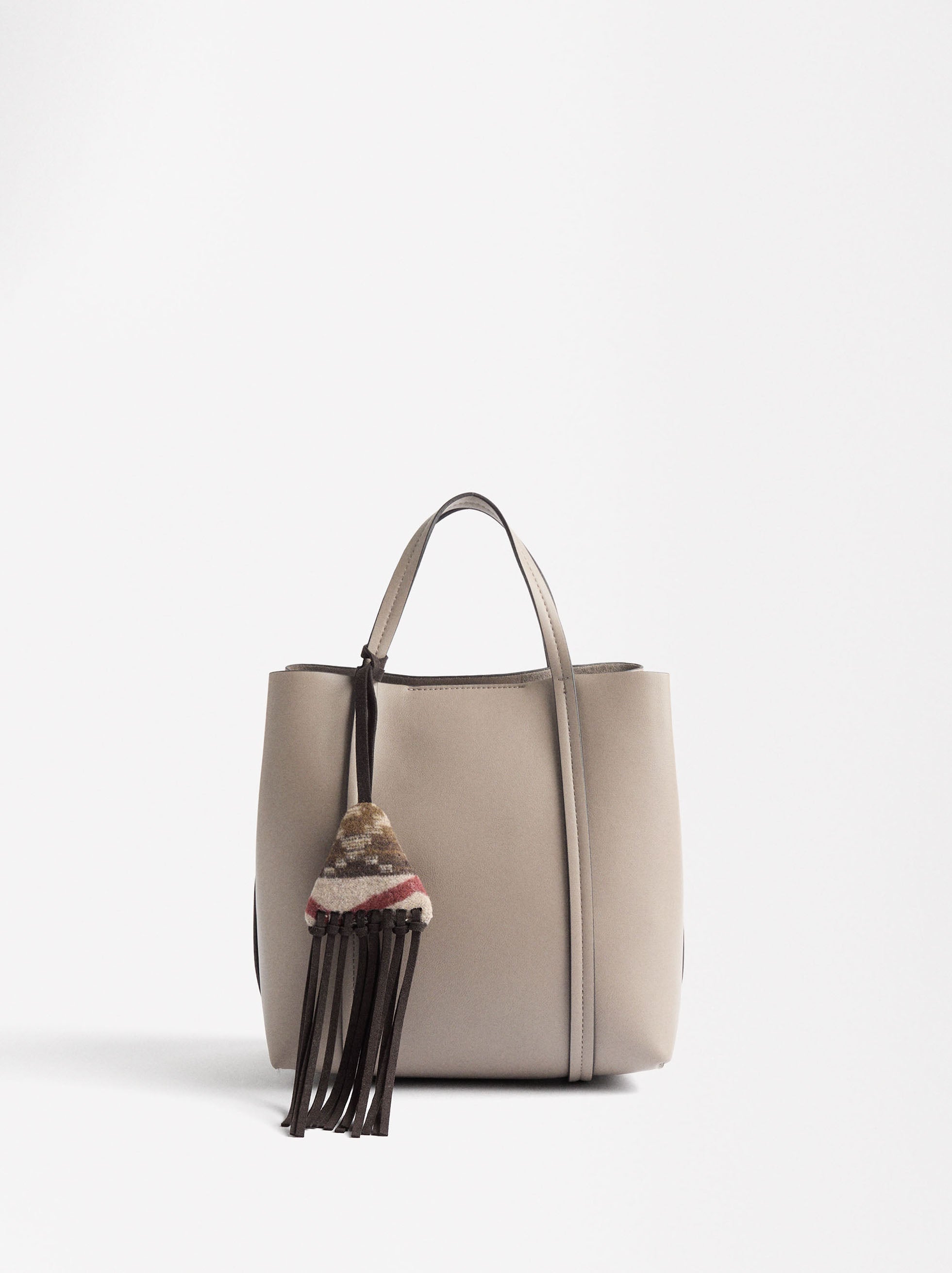 Bolso Tote Con Colgante De Lana