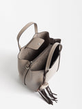 Bolso Tote Con Colgante De Lana