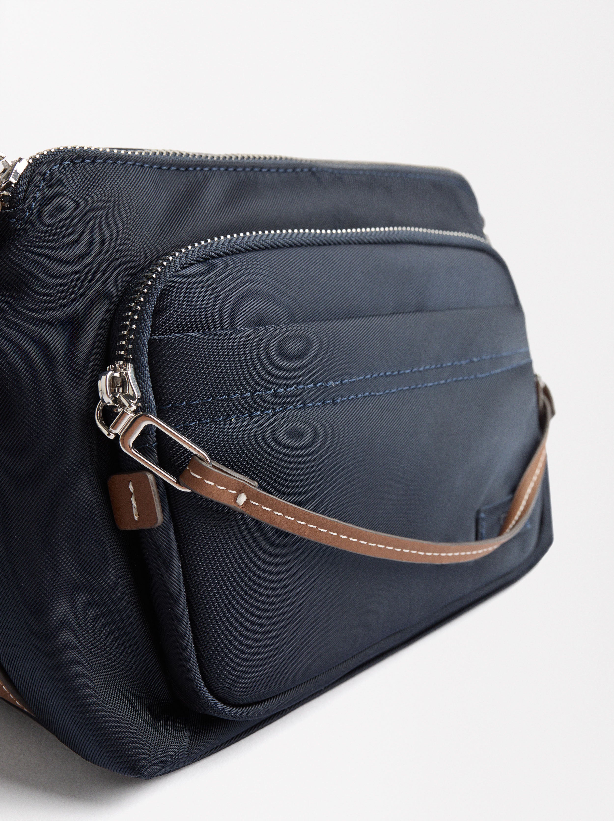 Bolso Bandolera De Nylon