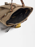 Mochila De Nylon Con Colgante