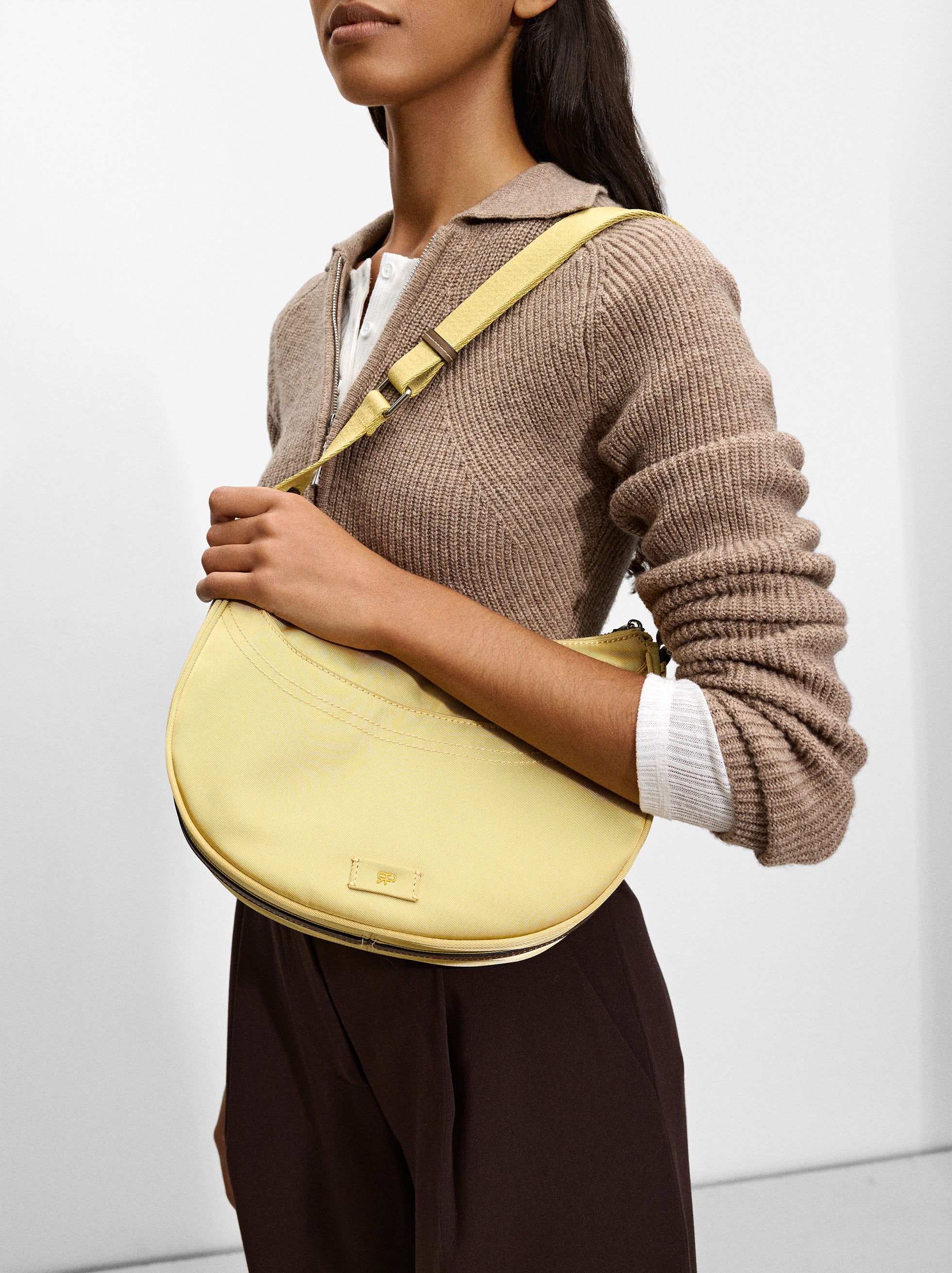 Cartera Bandolera De Nylon Tipo Hobo