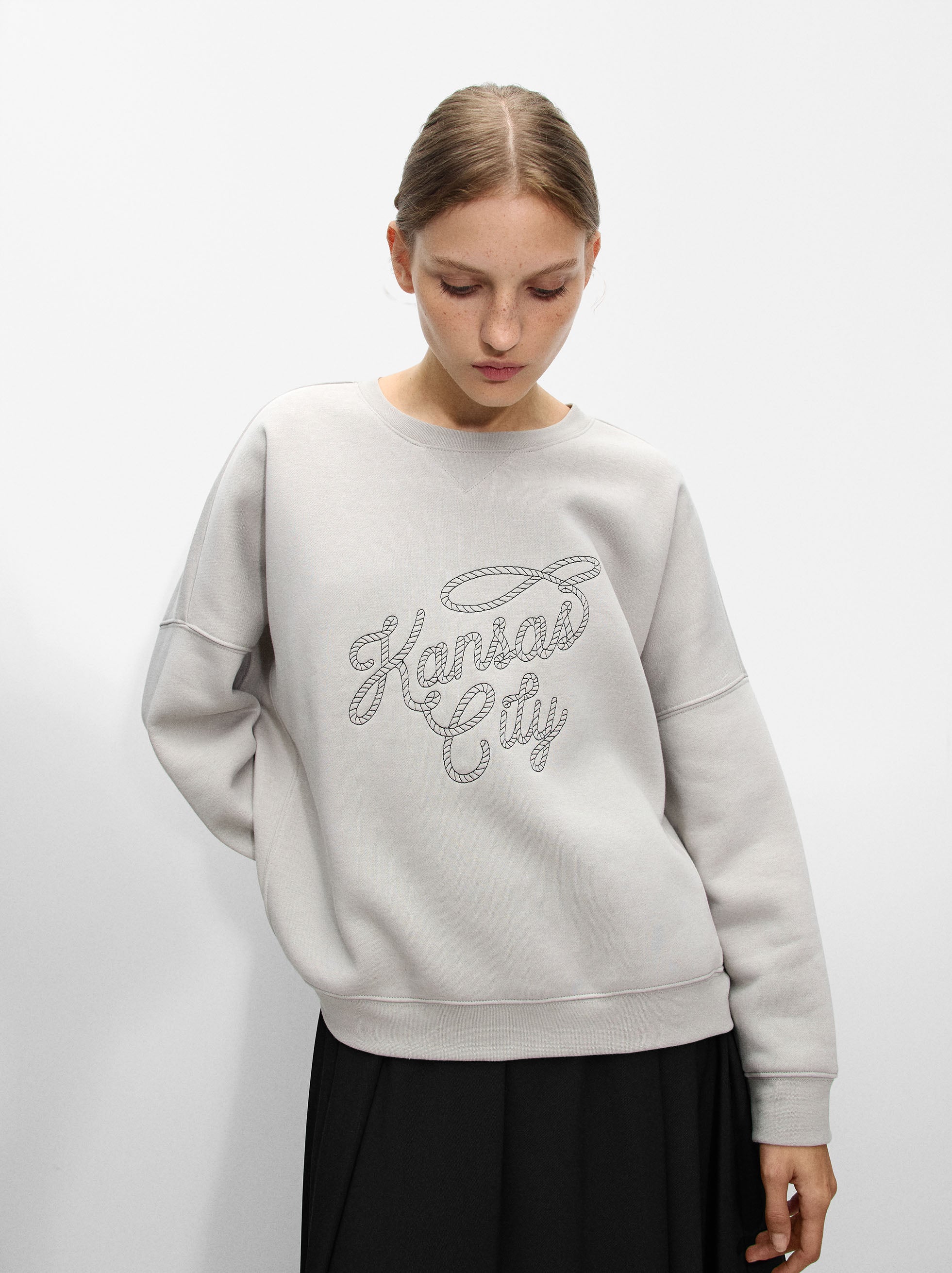 Sudadera Con Bordado