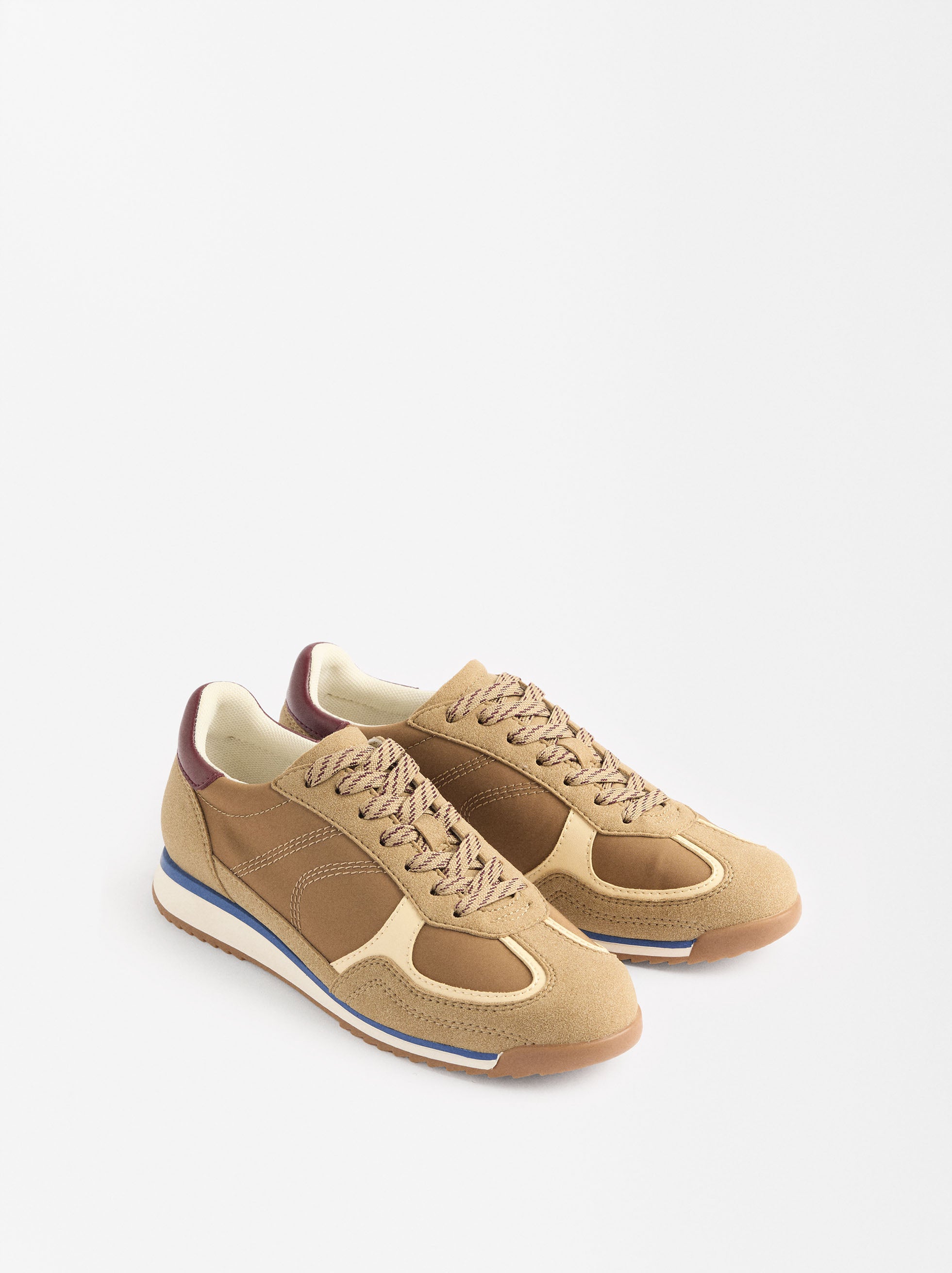 Zapatillas Combinadas Con Efecto Serraje