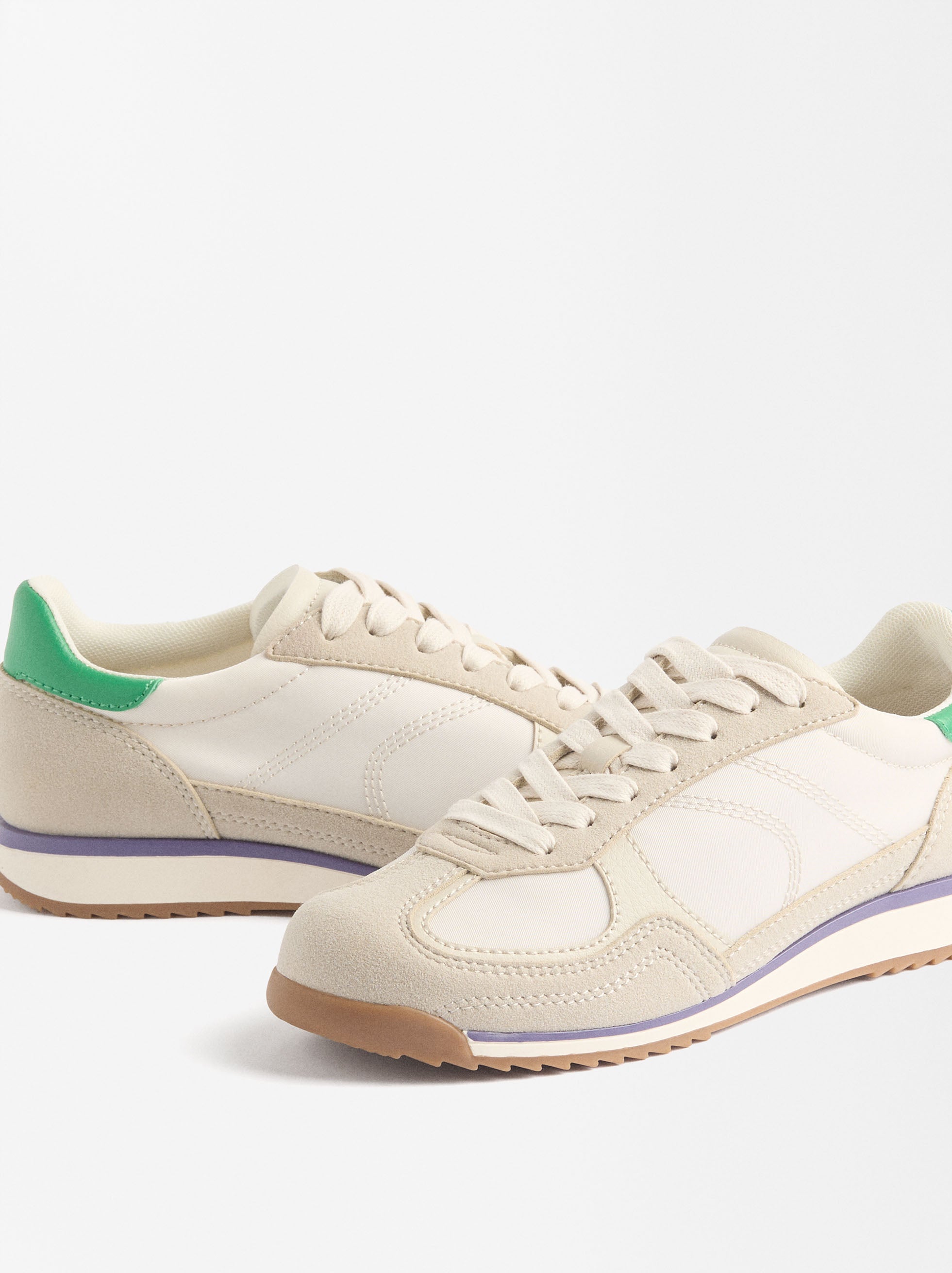 Zapatillas Combinadas Con Efecto Serraje