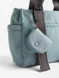Bolso Tote De Nylon Con Colgante