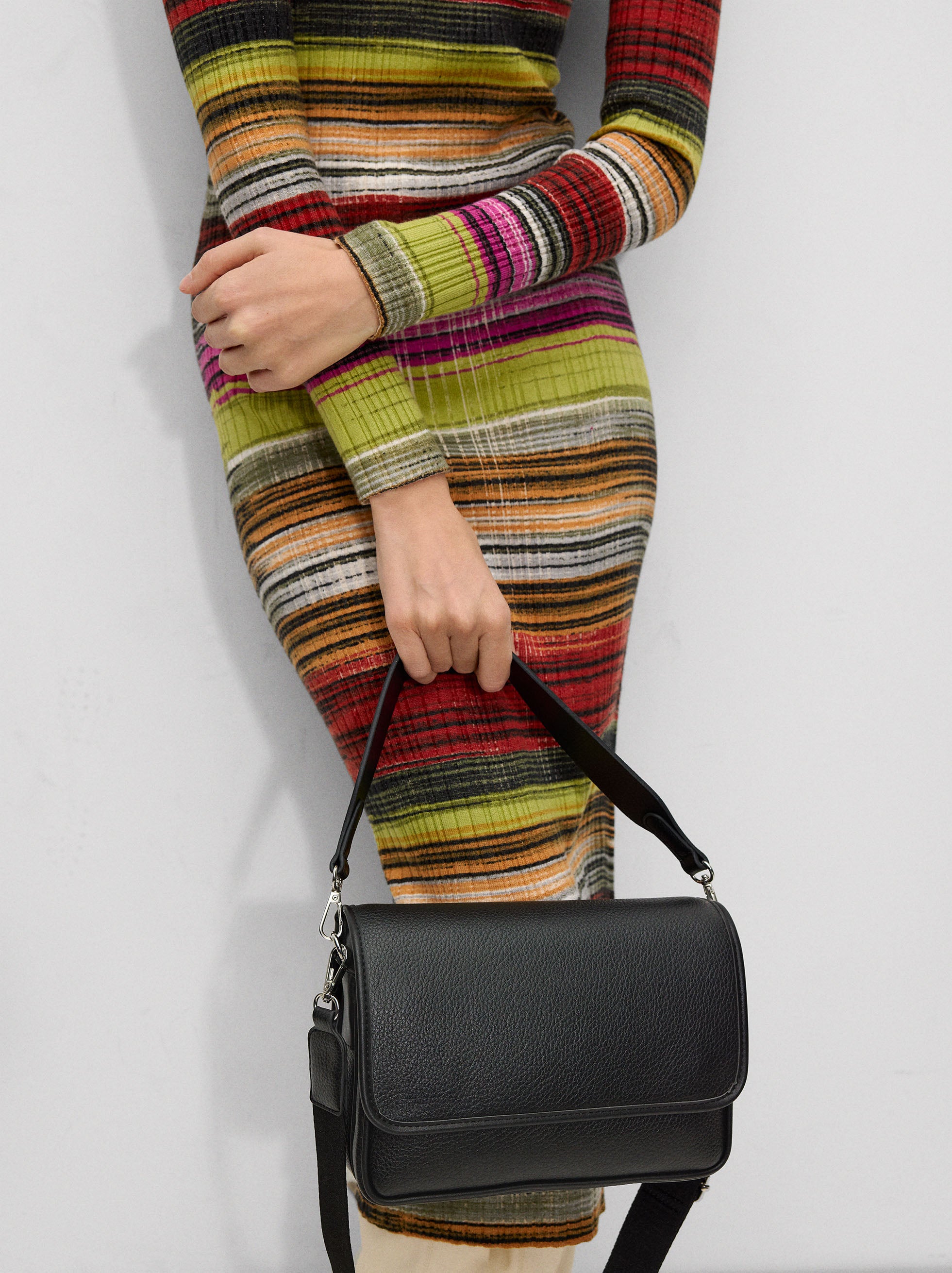 Cartera De Hombro Con Textura