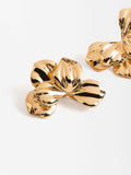 Aretes De Flor Con Relieve