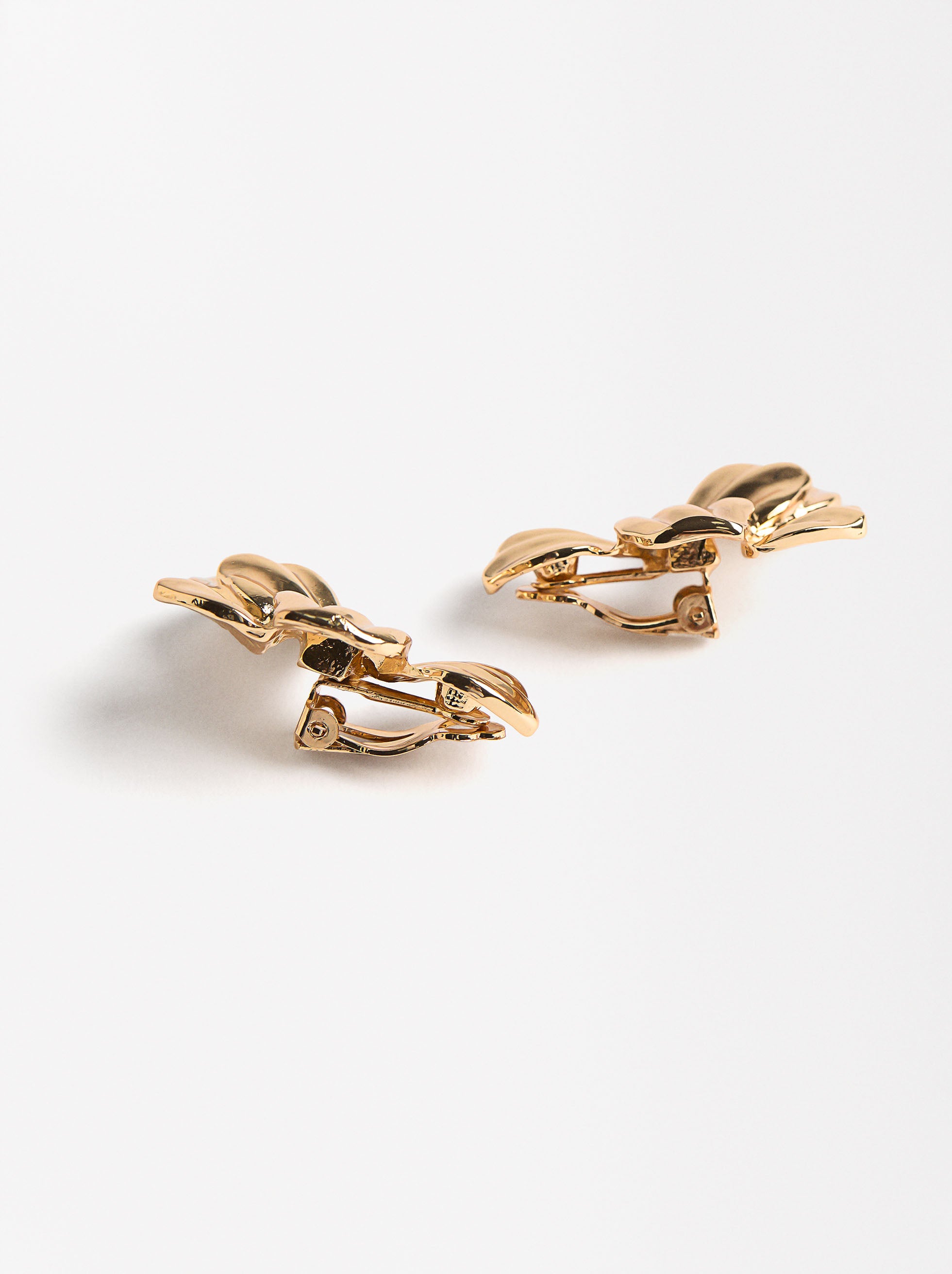Aretes De Flor Con Relieve