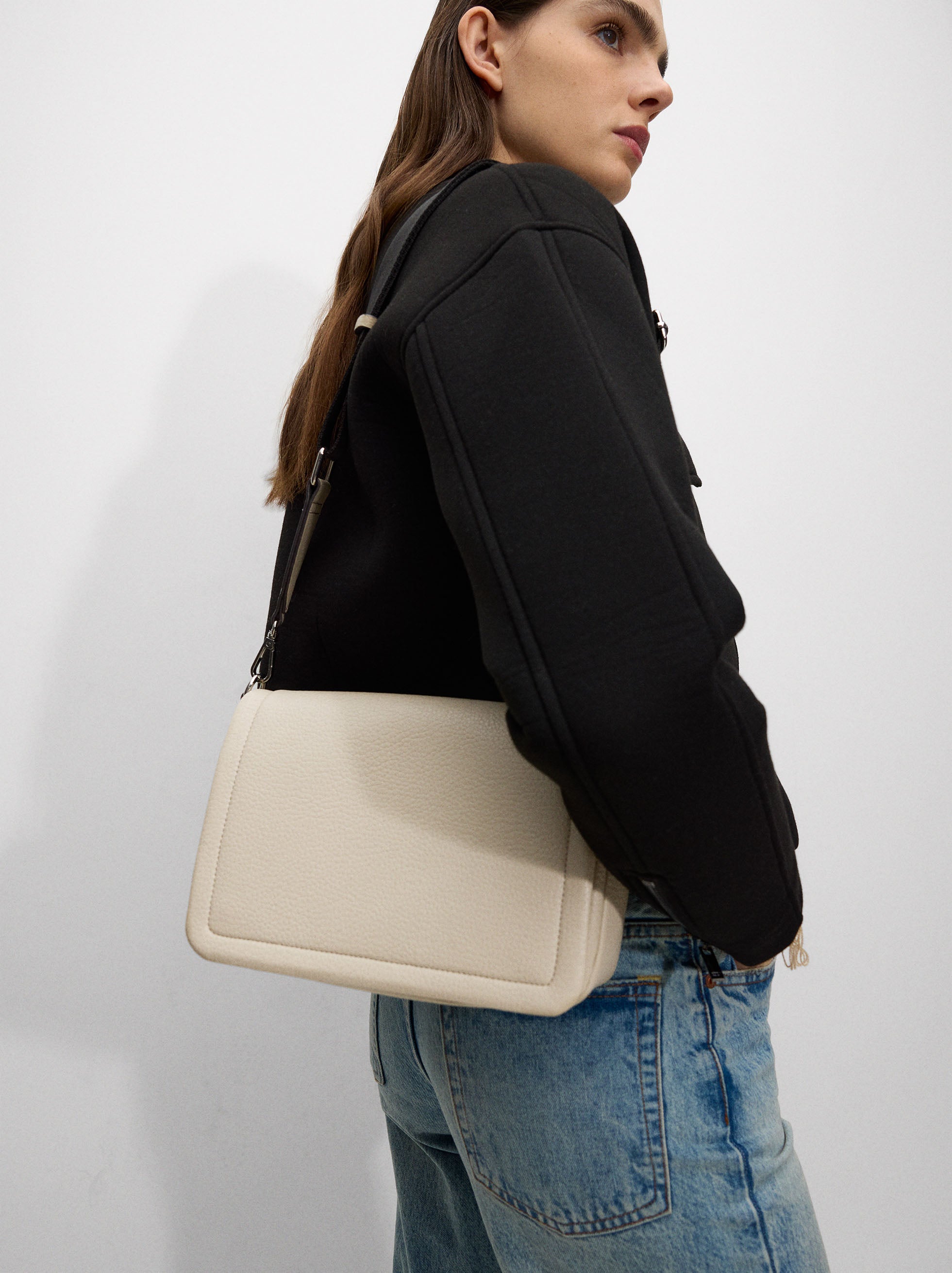 Bolso De Hombro Con Cierre De Solapa
