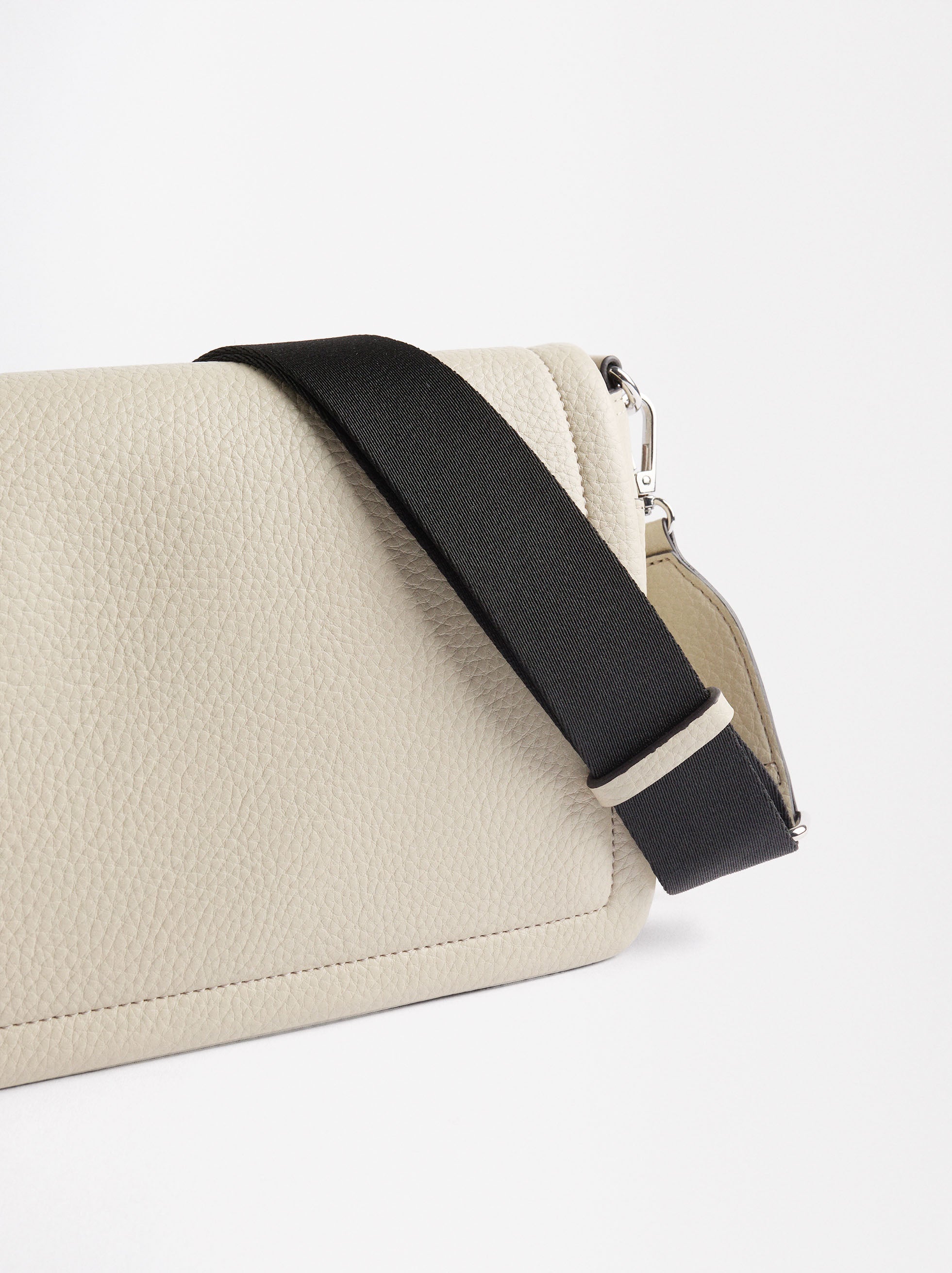 Bolso De Hombro Con Cierre De Solapa