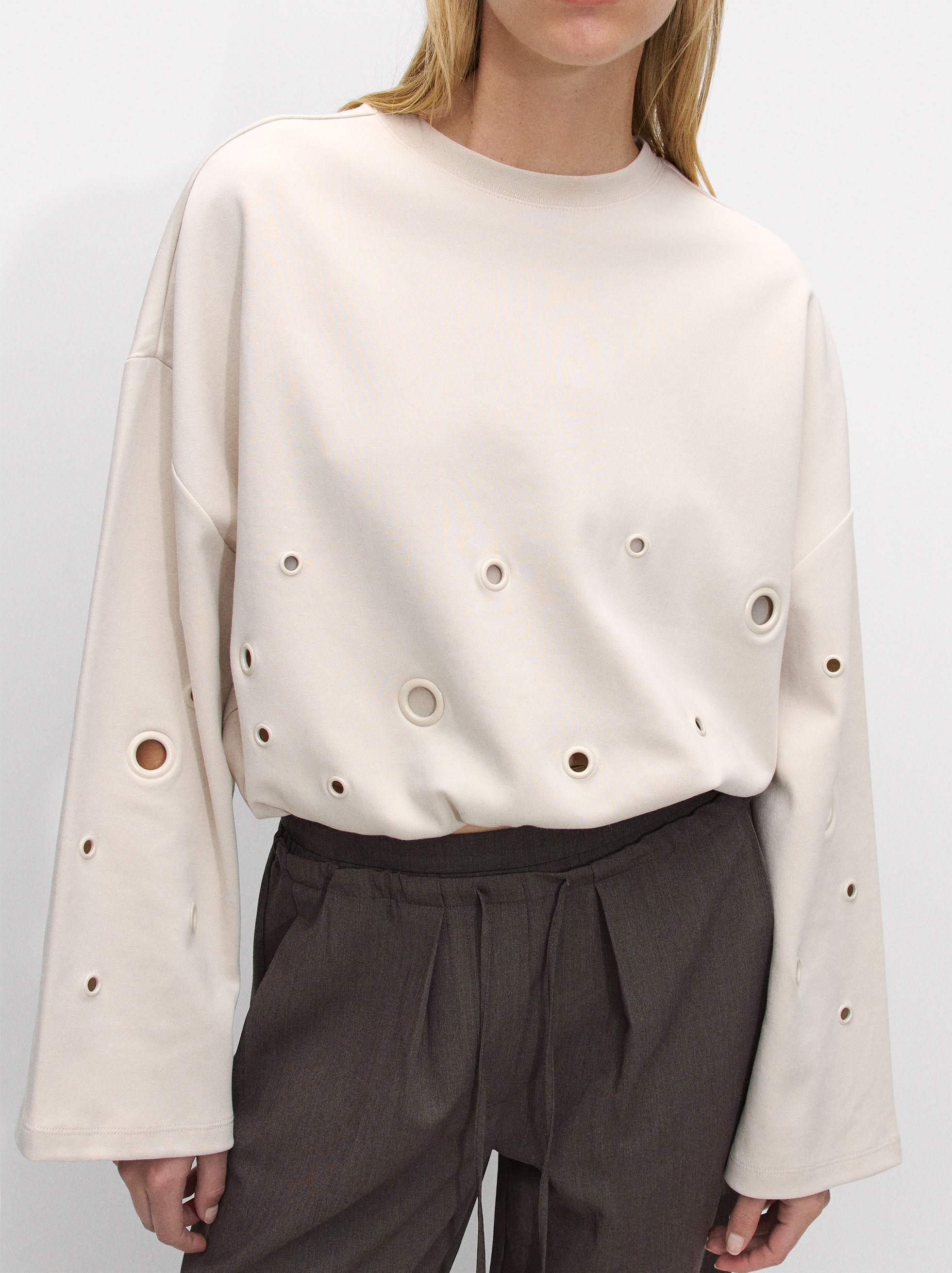 Sudadera Con Tachuelas