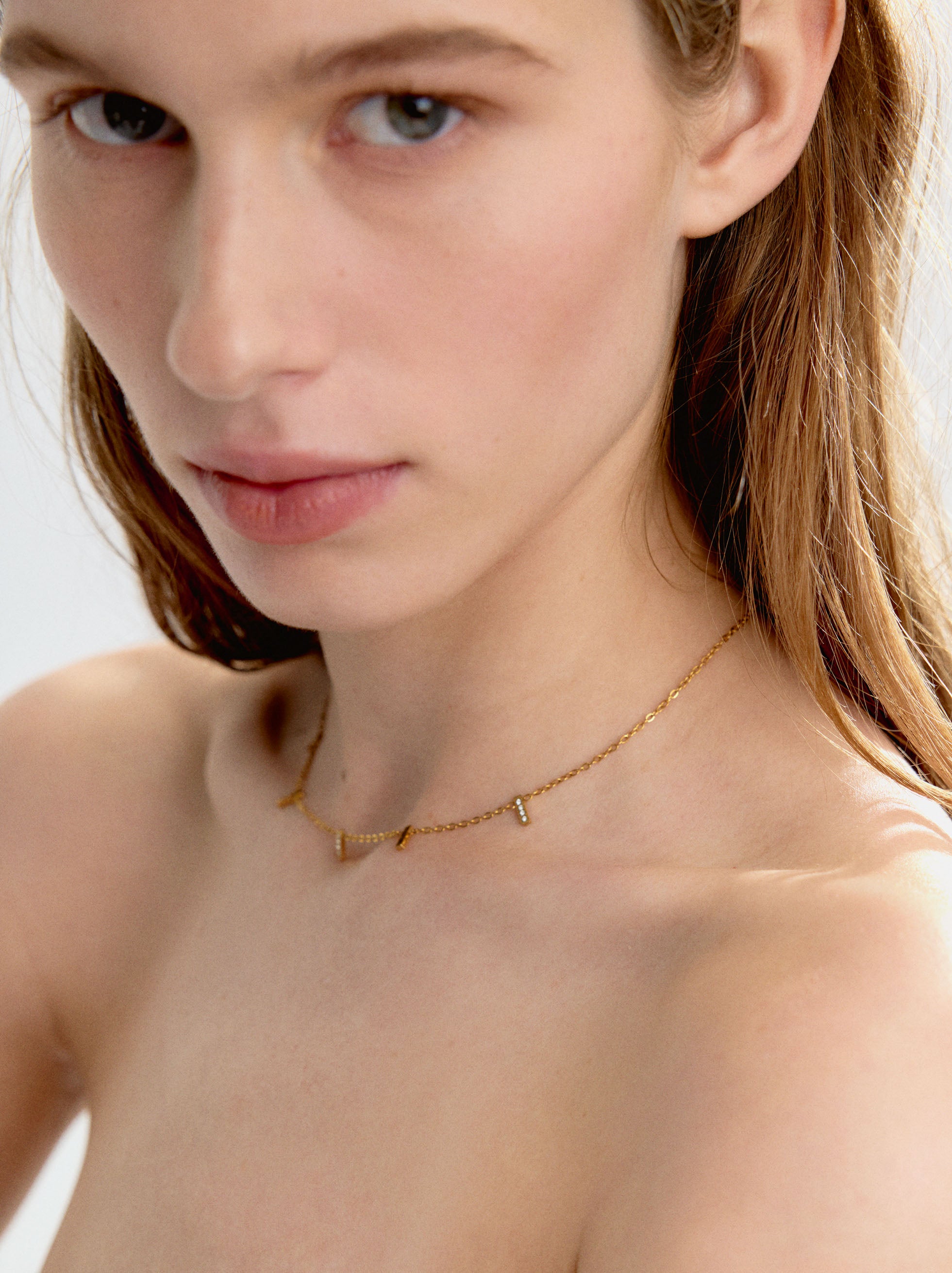 Collar Corto Con Detalle De Barras - Acero Inoxidable