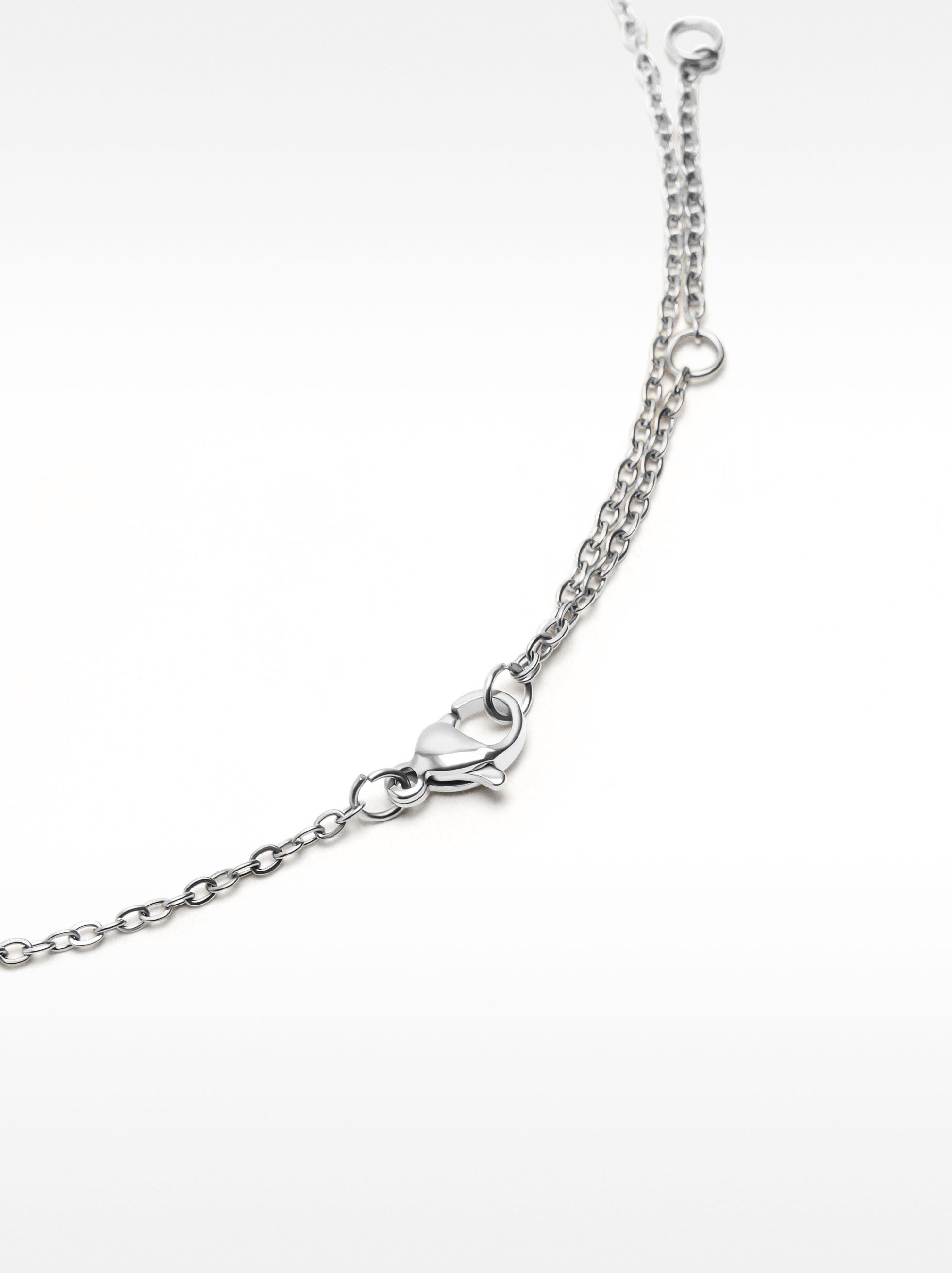 Collar Corto Con Detalle De Barras - Acero Inoxidable