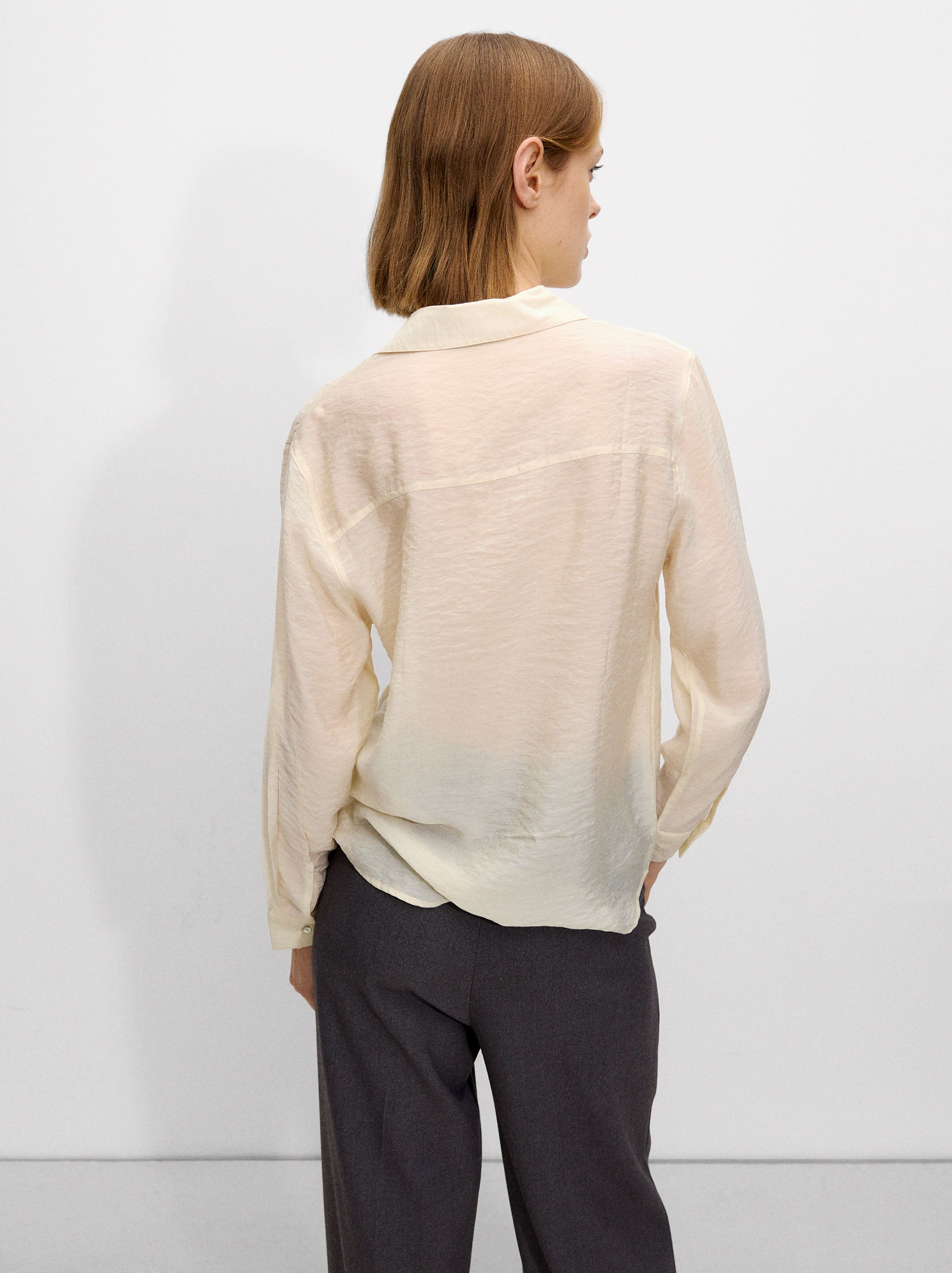 Camisa Con Detalle De Abalorios