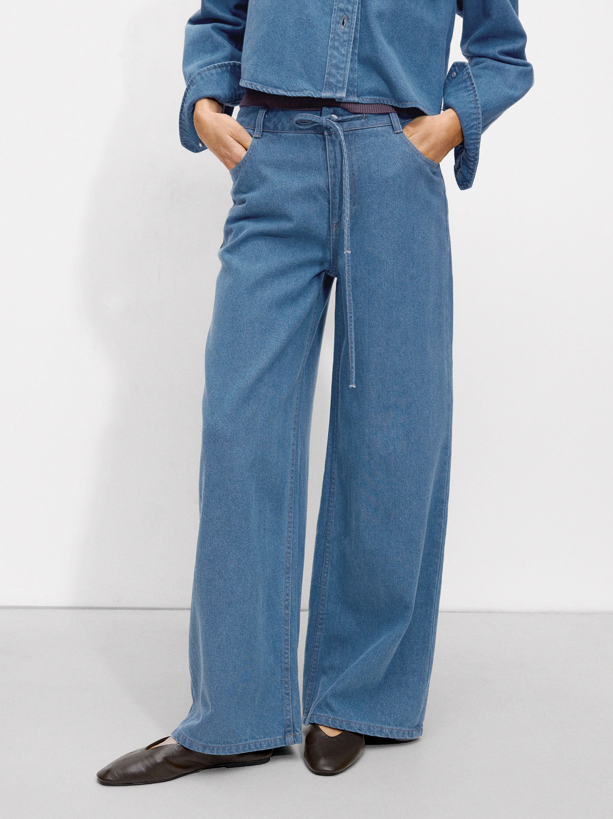 Pantalón Denim Con Cordón