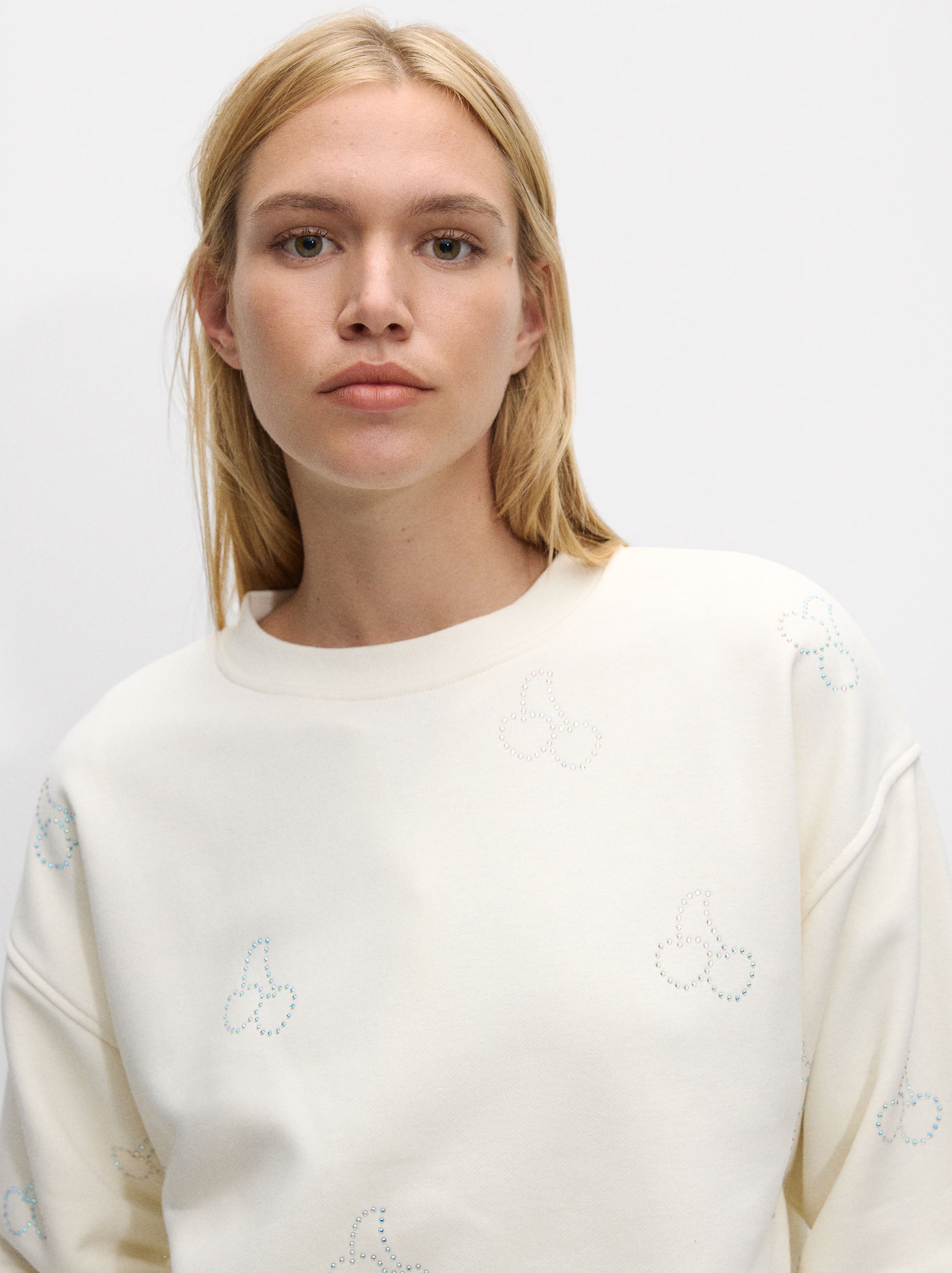 Sudadera Con Detalles De Strass