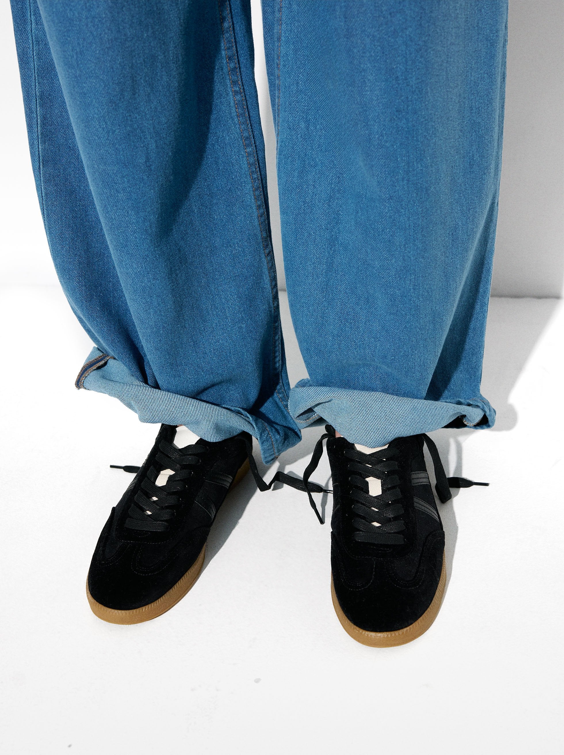 Zapatillas Con Contraste Efecto Serraje