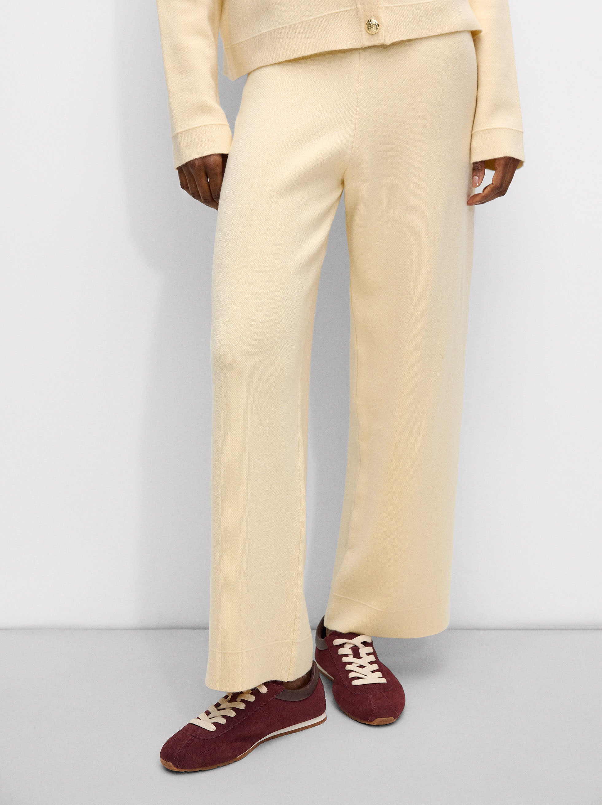 Pantalón Con Lana Y Cintura Elástica