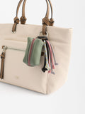 Cartera Tote Efecto Nylon Con Colgante