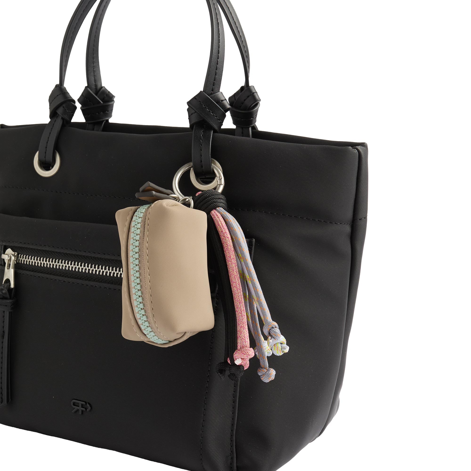 Bolso Tote Efecto Nylon Con Colgante