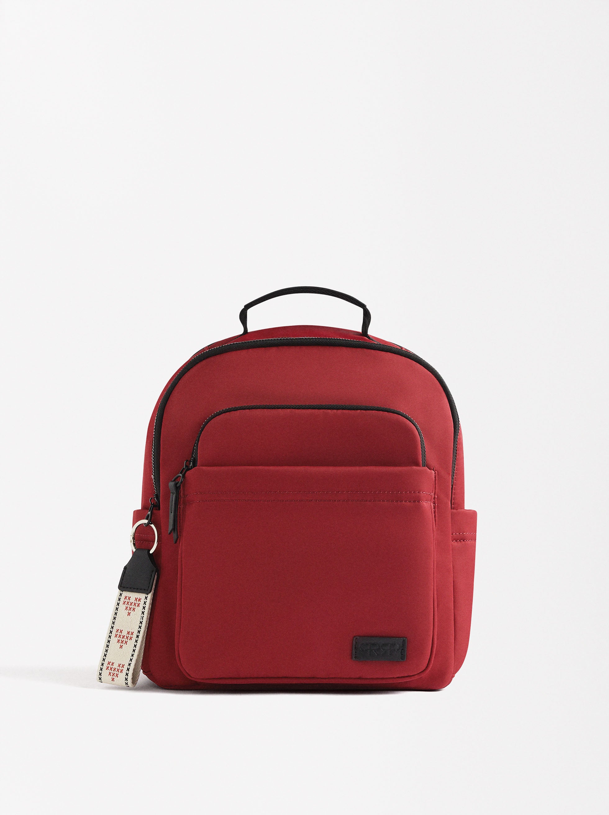 Mochila De Nylon Con Colgante Corazón