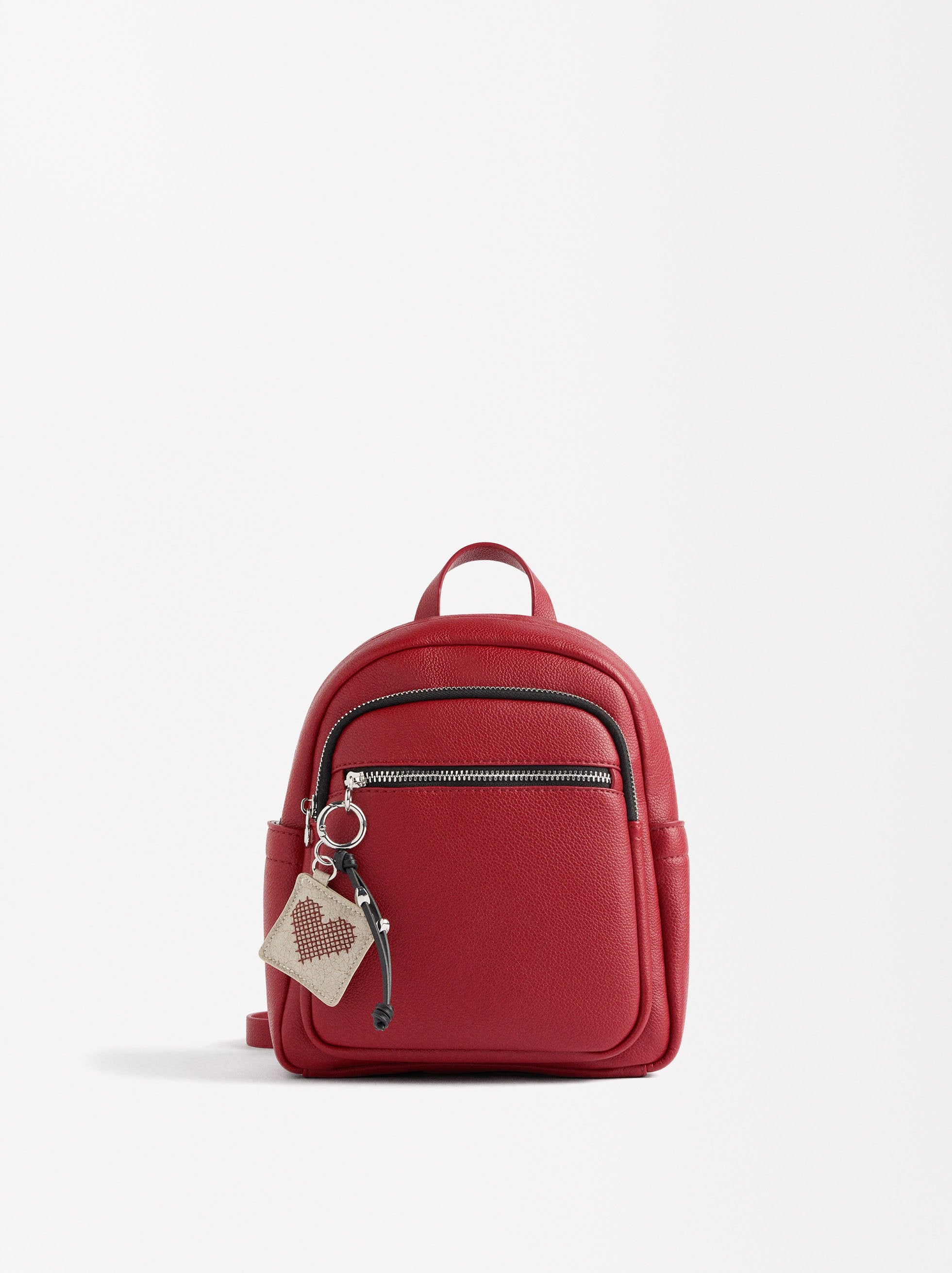 Mochila Con Colgante Corazón