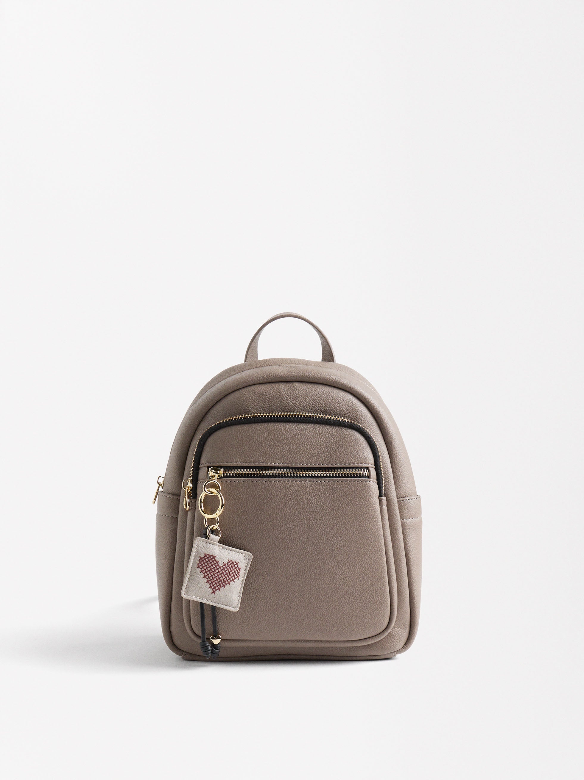 Mochila Con Colgante Corazón