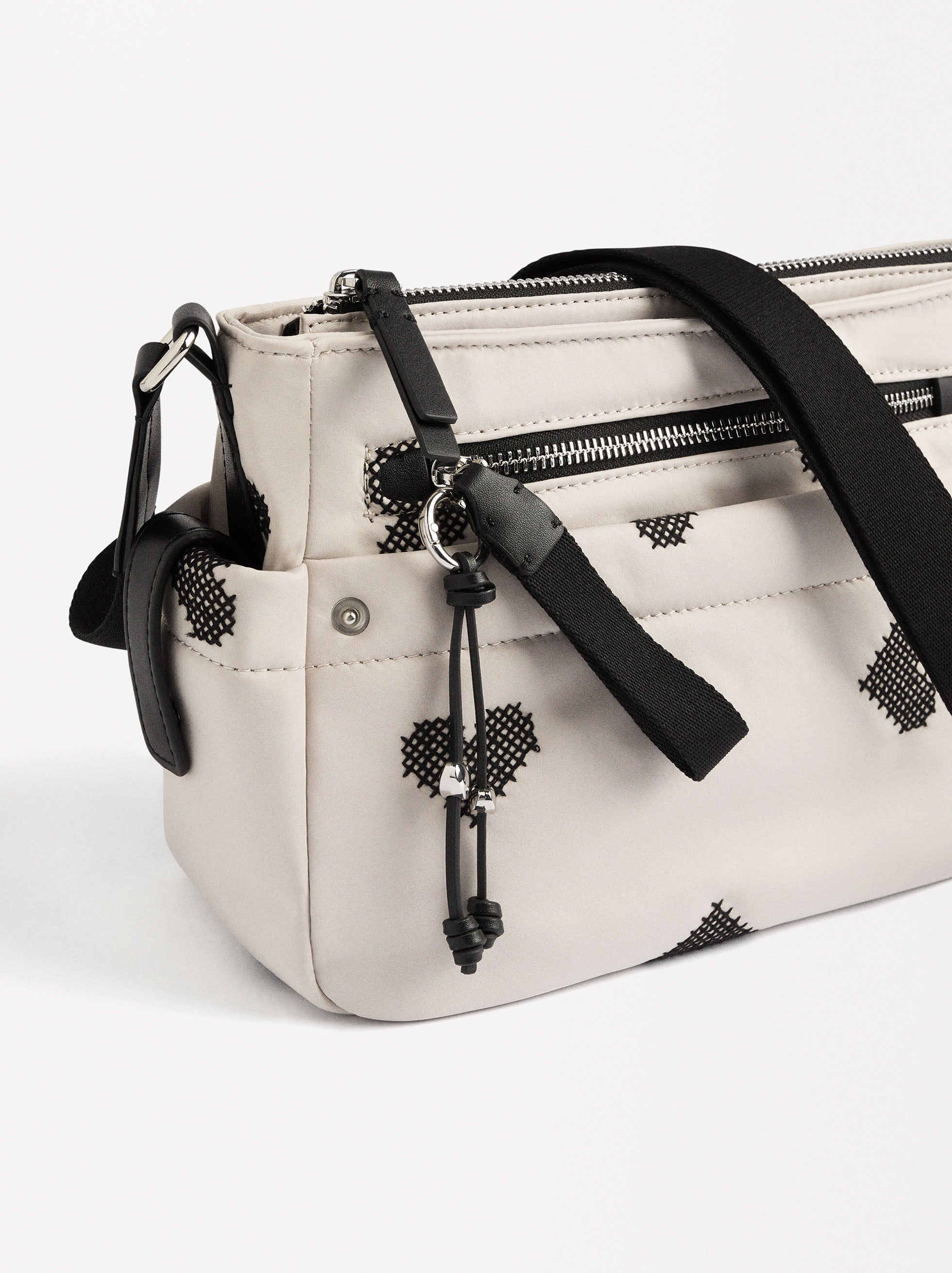 Cartera Bandolera De Nylon Bordado Corazones