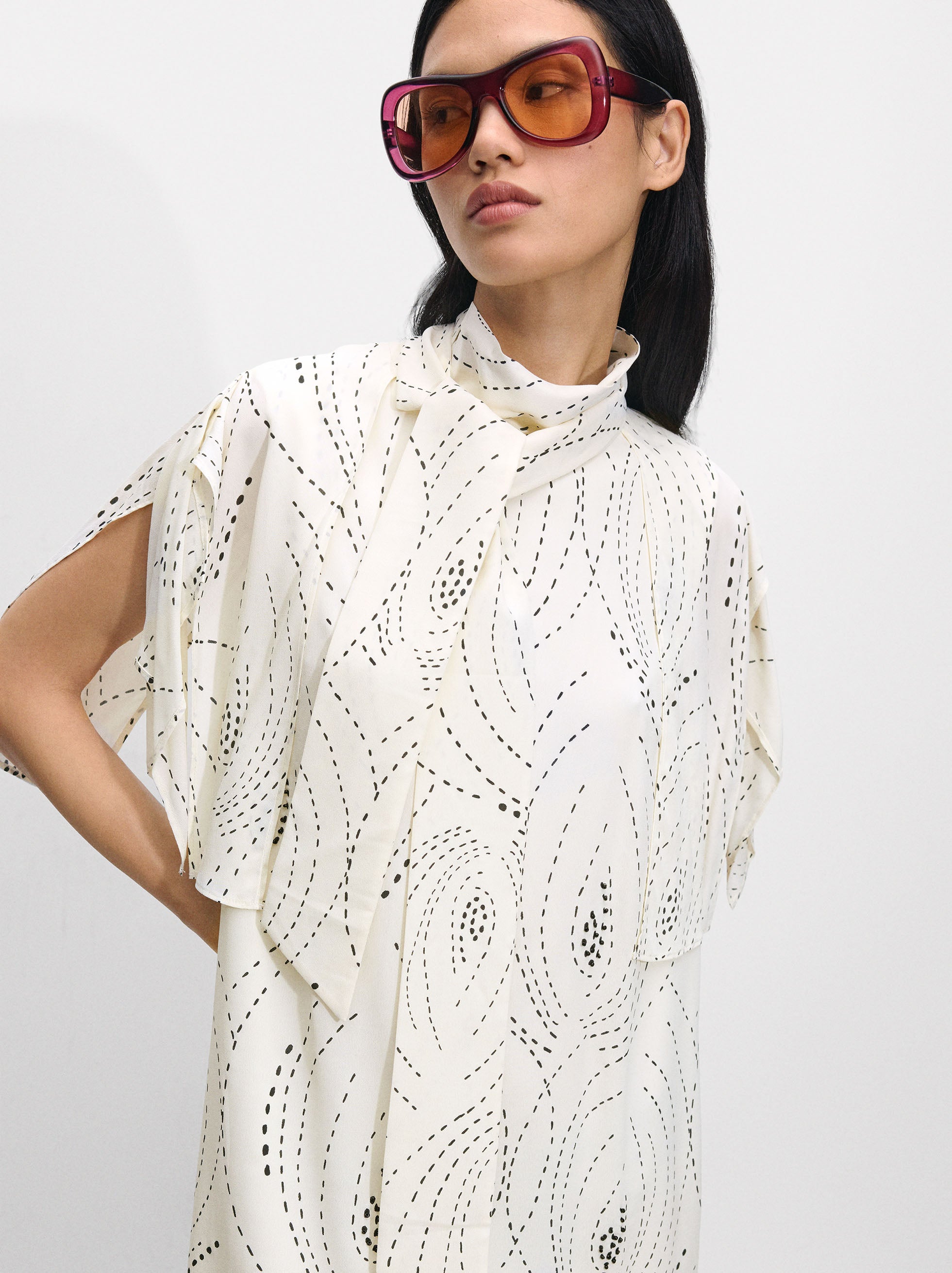 Vestido Estampado Con Lazo