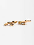 Aretes Media Flor En Relieve