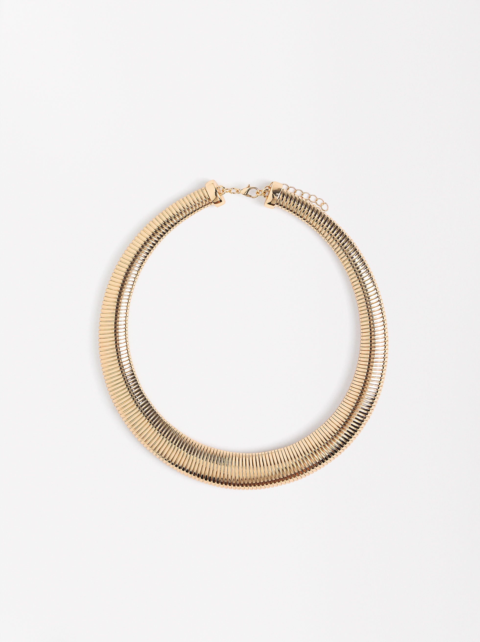 Collar Corto Con Cadena De Serpiente