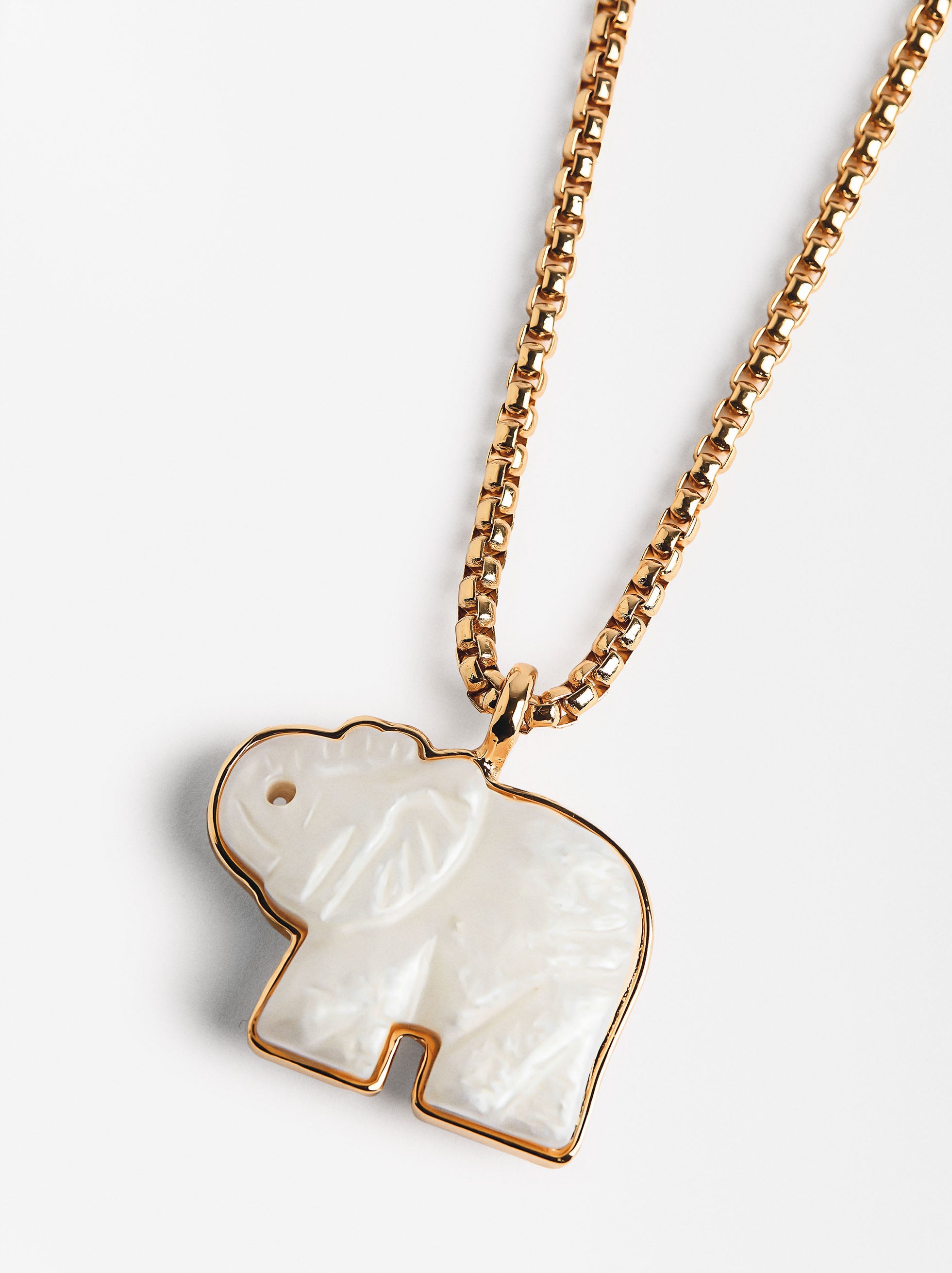 Collar Largo Con Colgante De Elefante