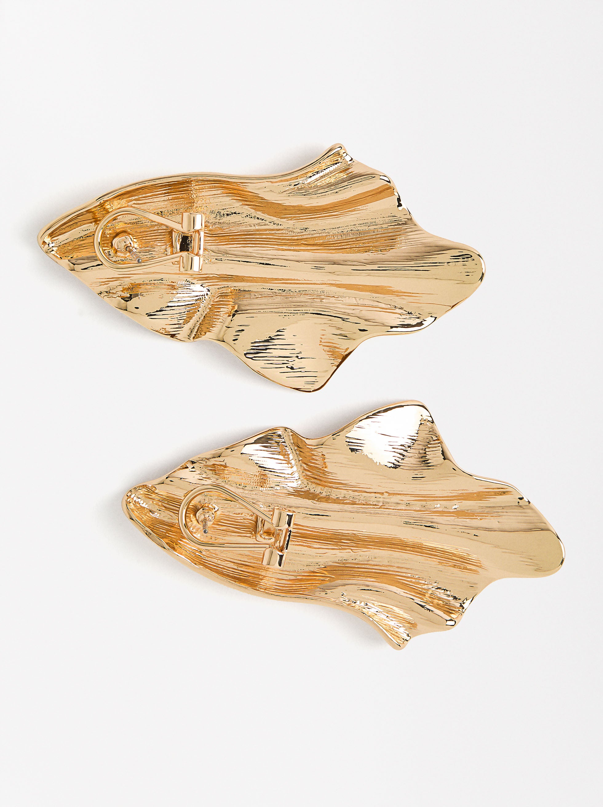 Aretes Alargados Con Relieve