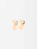 Aretes Perlados Con Detalle Metálico
