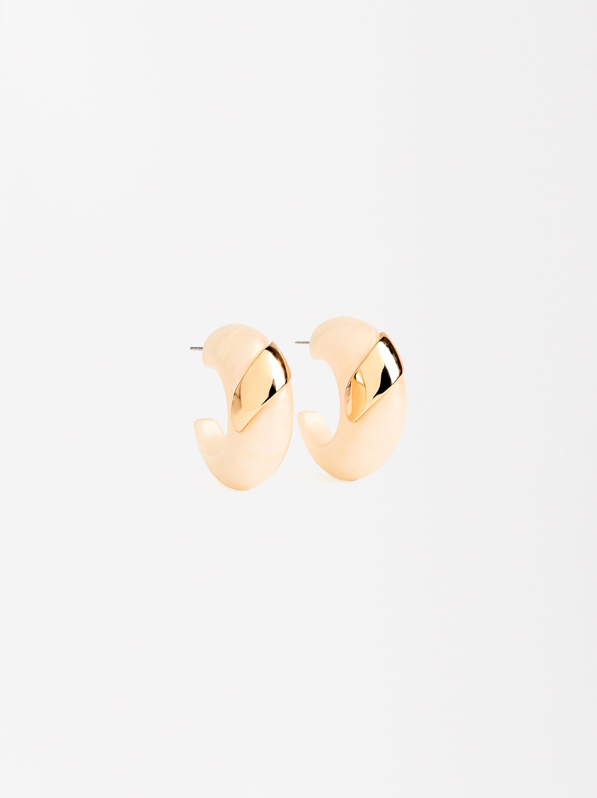 Aretes Perlados Con Detalle Metálico