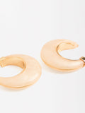 Aretes Perlados Con Borde Metálico