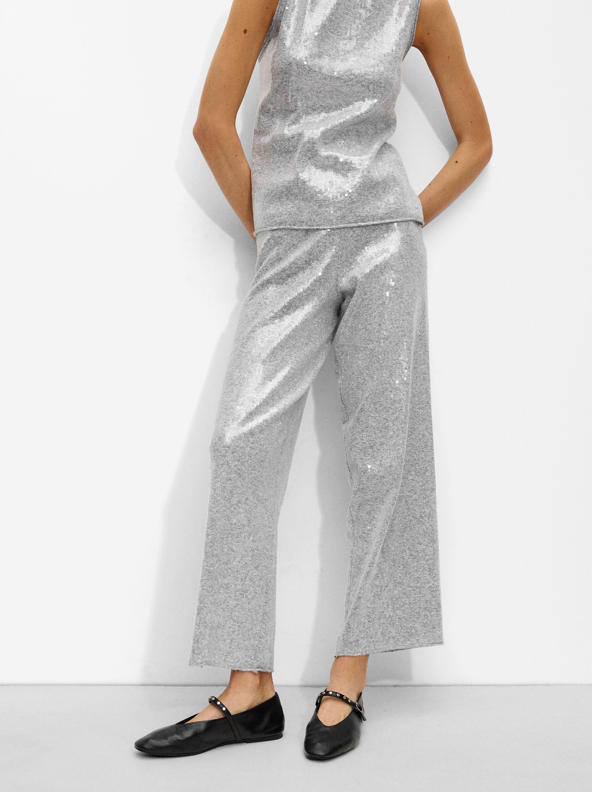 Pantalón De Punto Con Lentejuelas