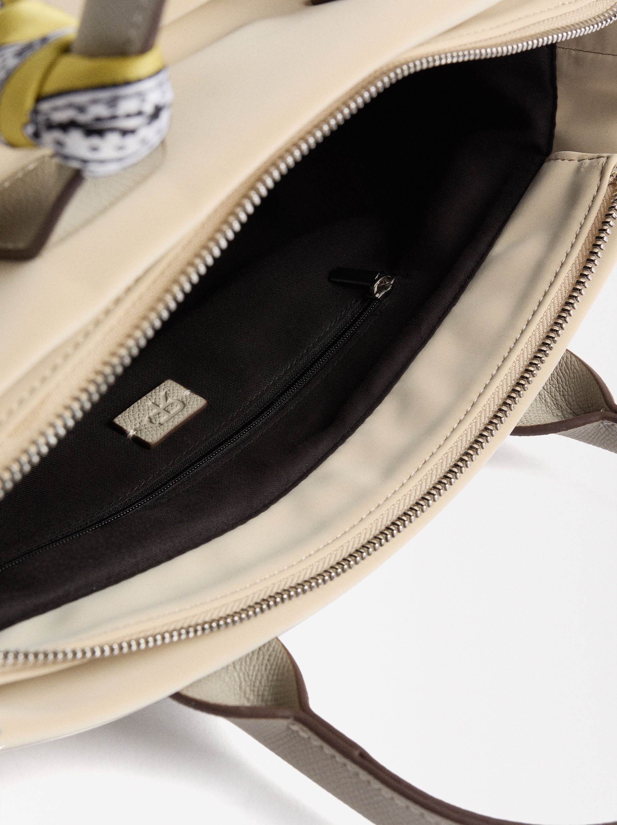 Cartera Tote Textura Suave M