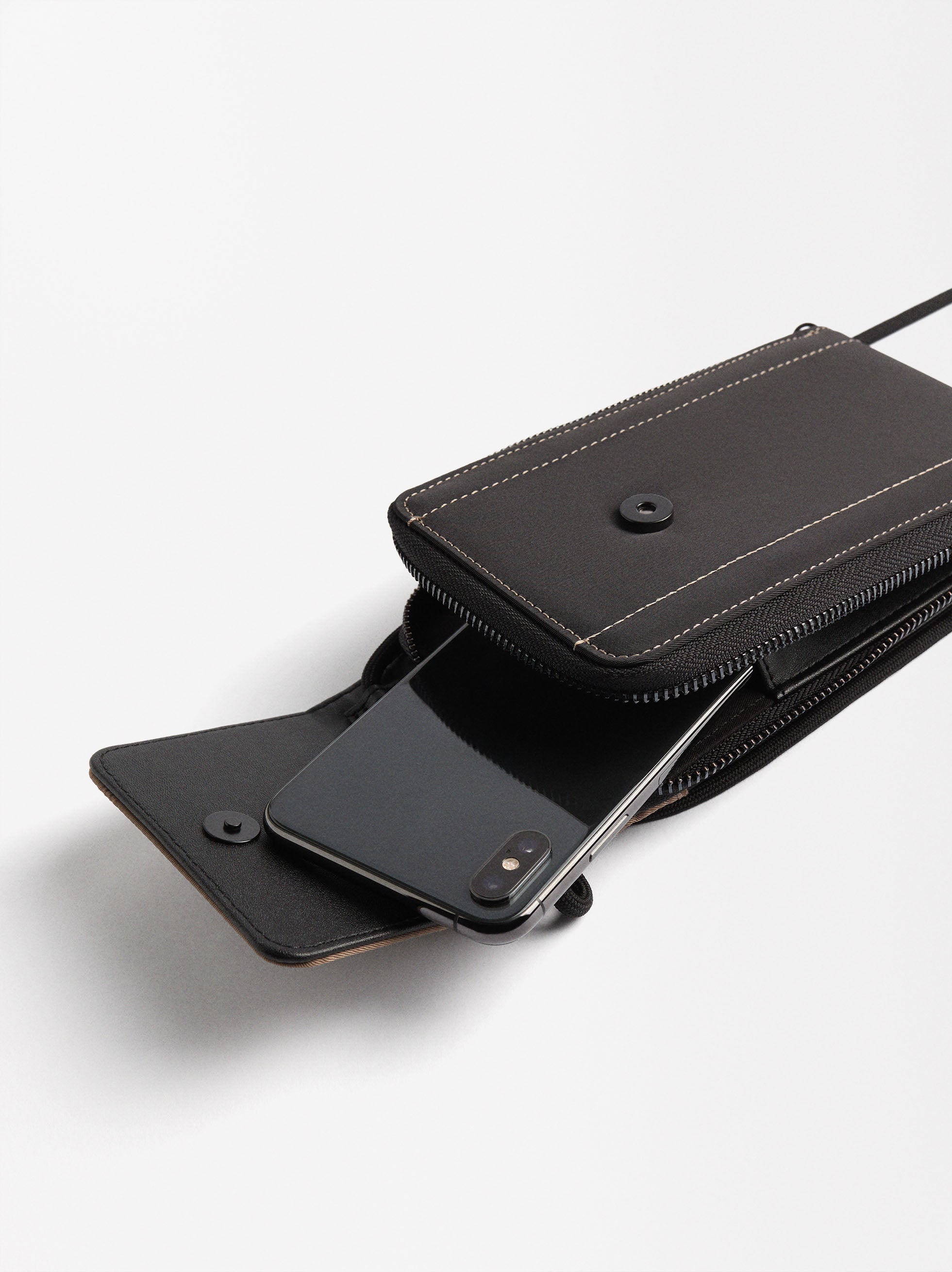 Bolsa Para Móvil De Nylon Color Block