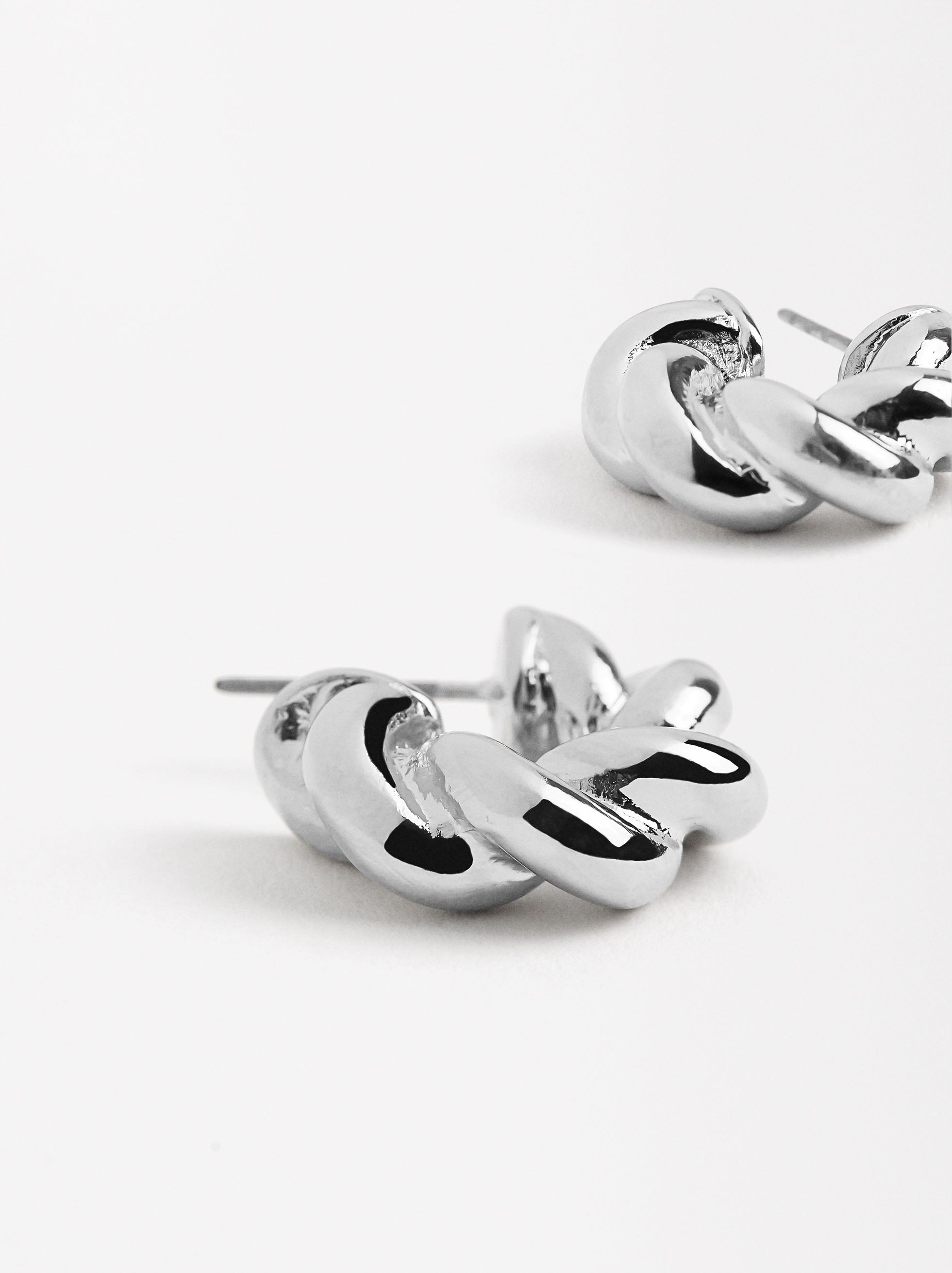 Aretes Entrelazados