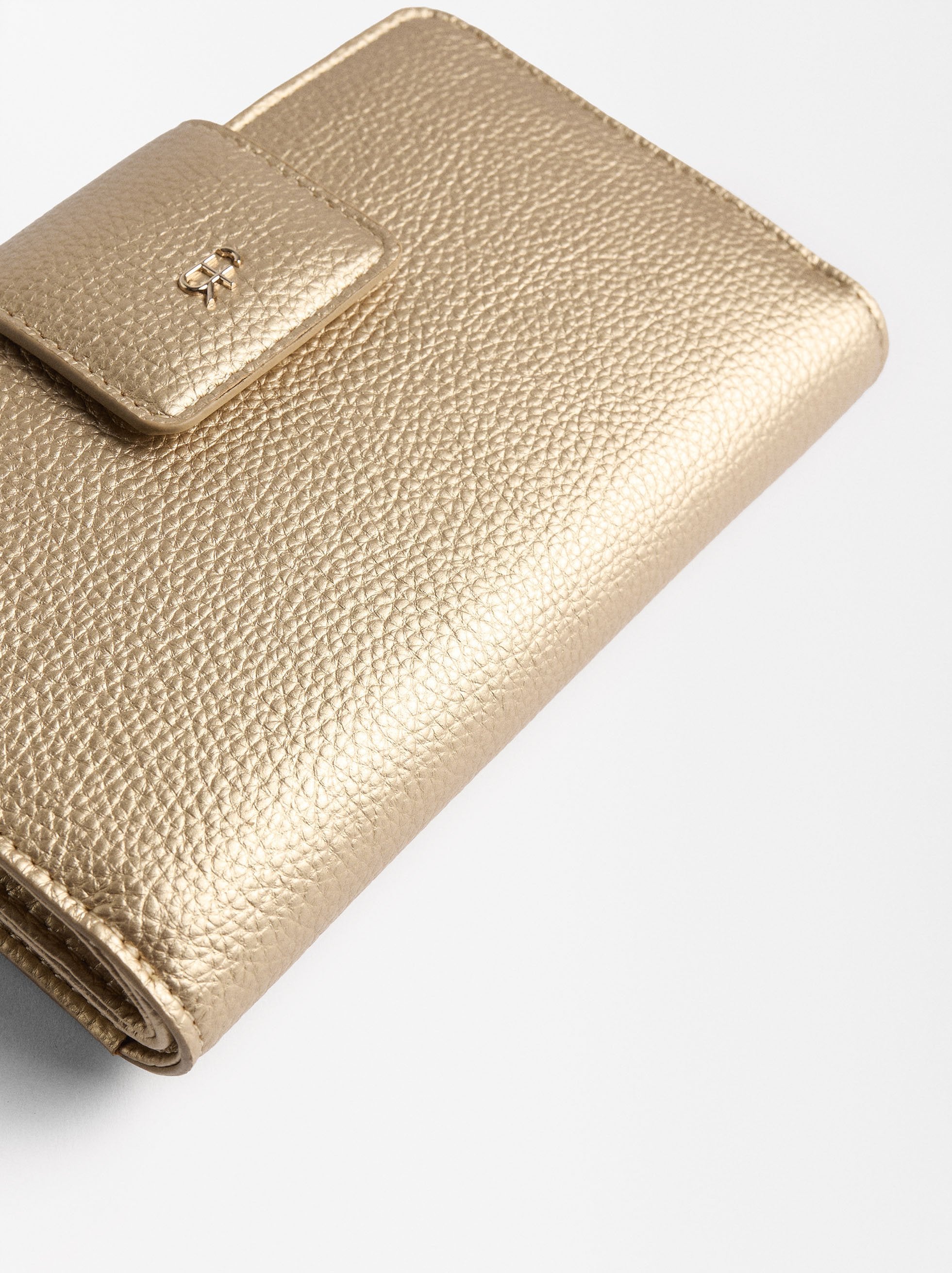 Billetera Metalizada Con Textura