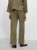 Pantalón Con Textura Y Cintura Elástica