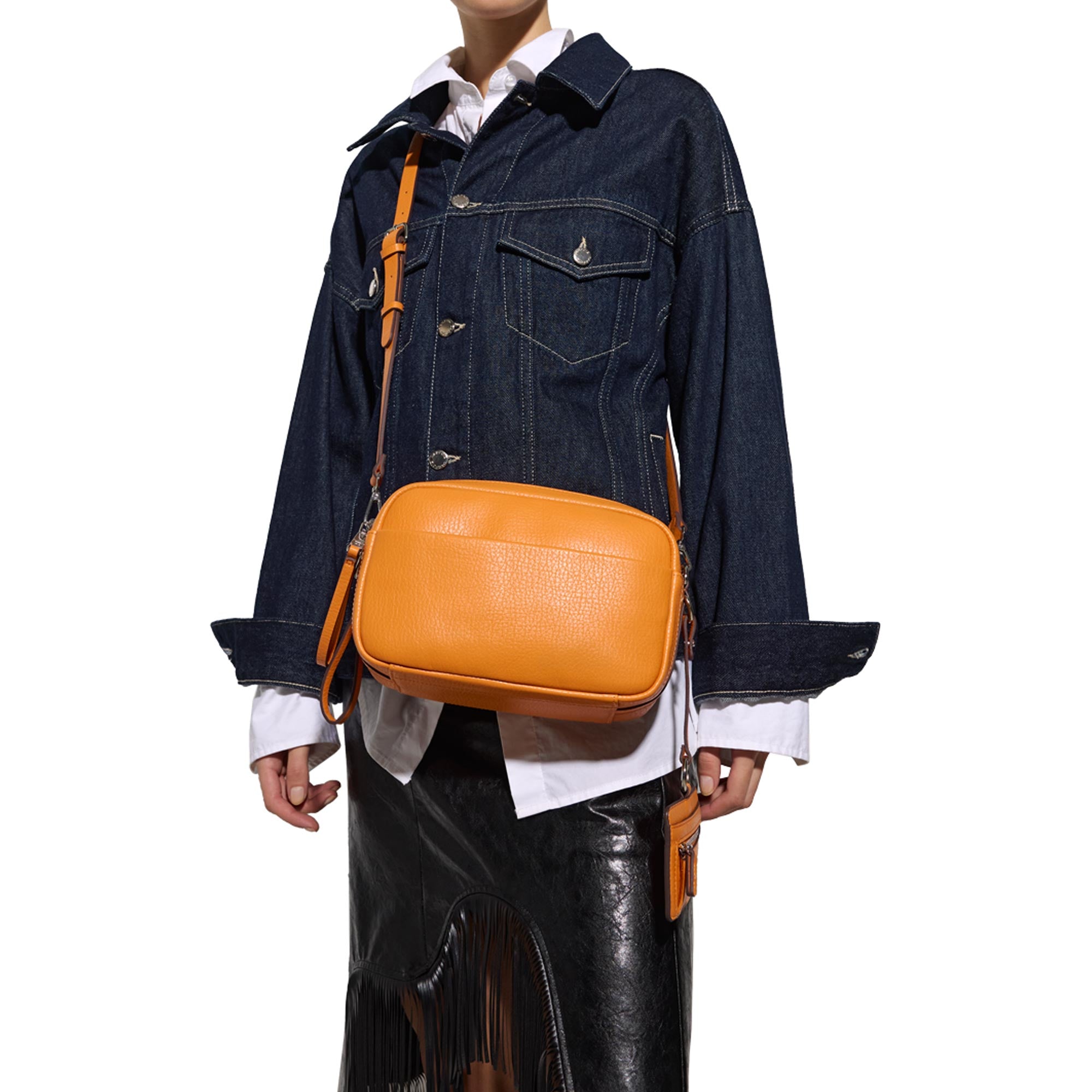 Bolso Bandolera Con Colgante