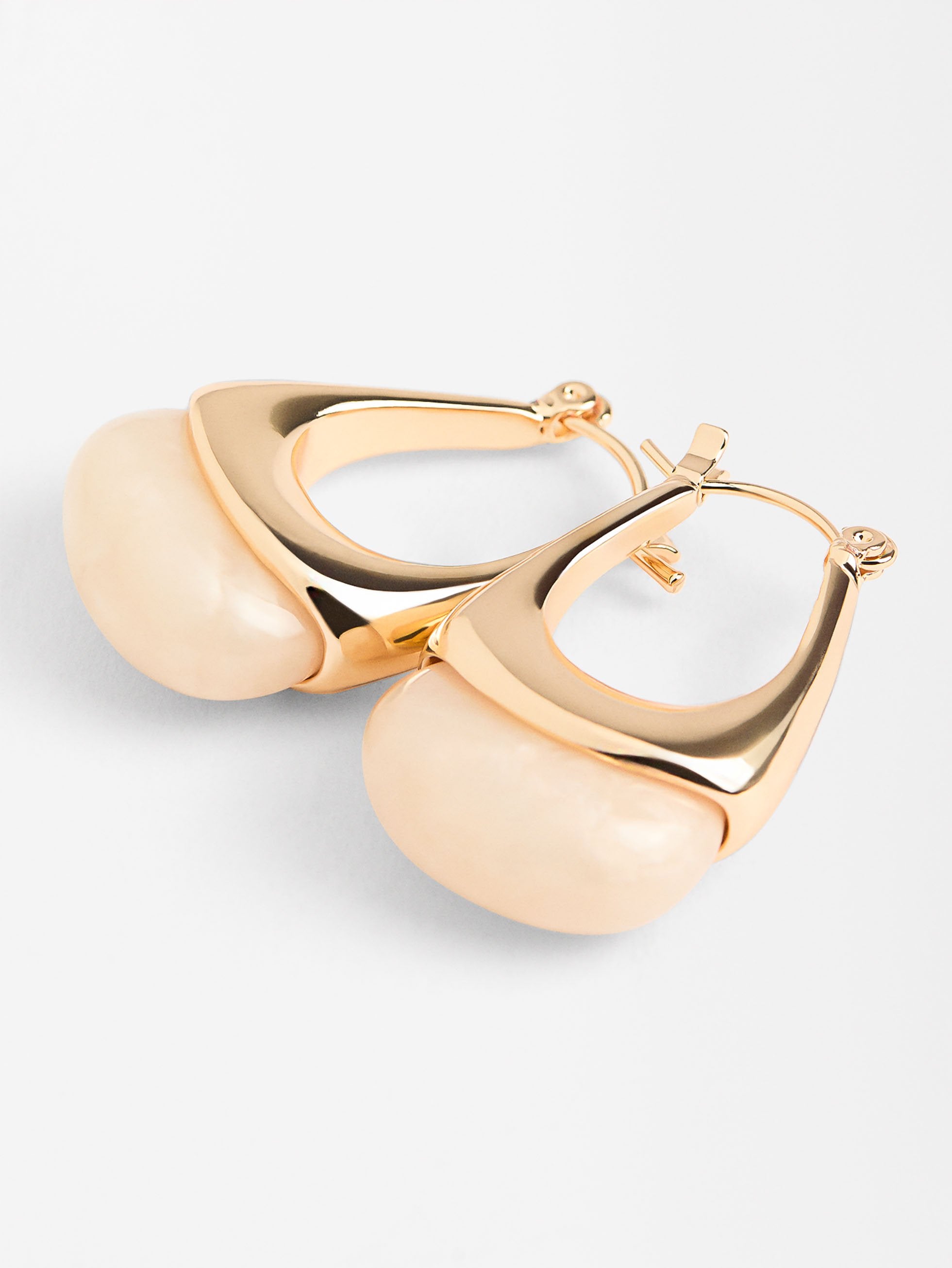 Aretes Alargados Con Detalle Perlado