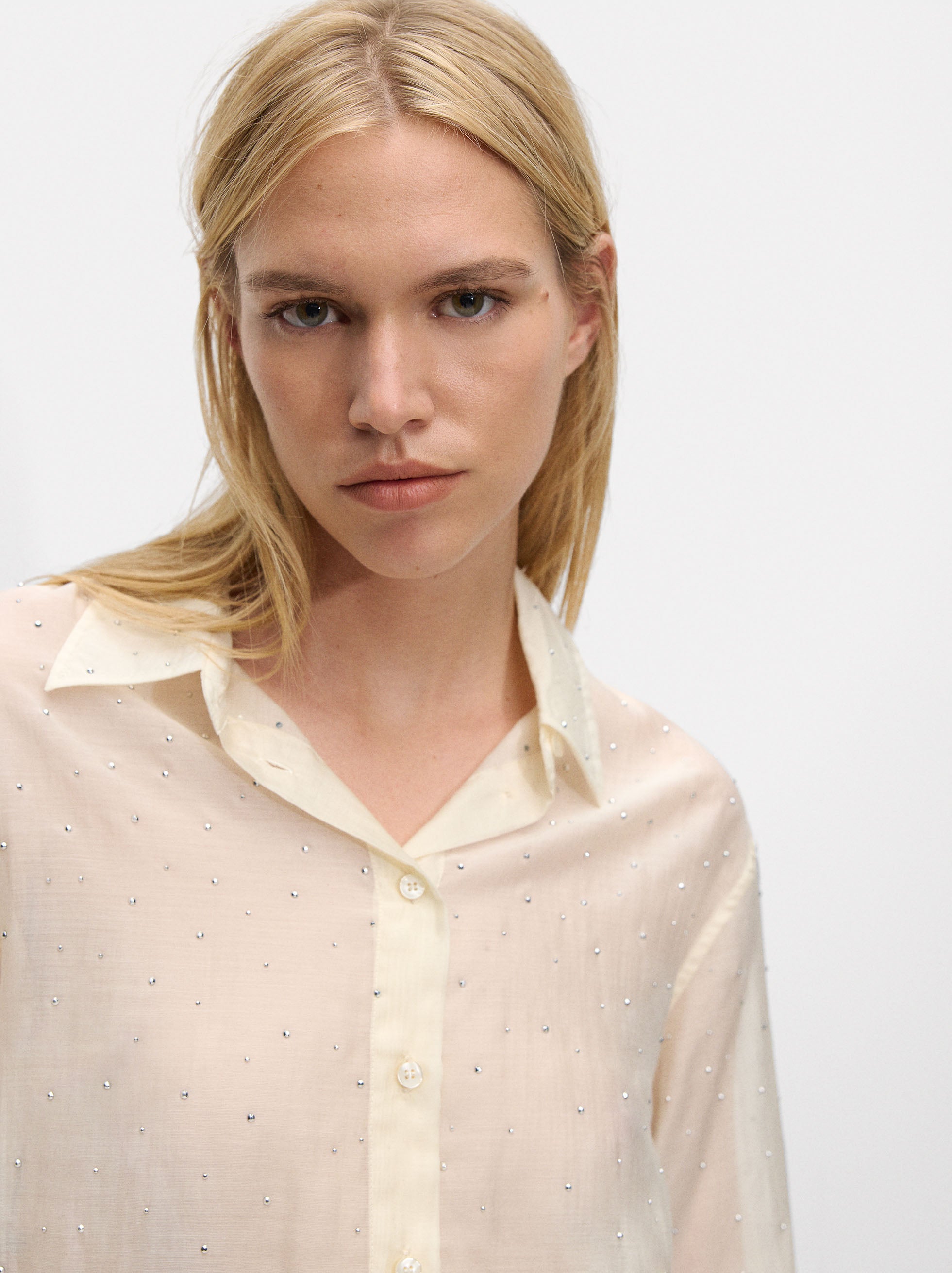 Camisa Semitransparente Con Strass