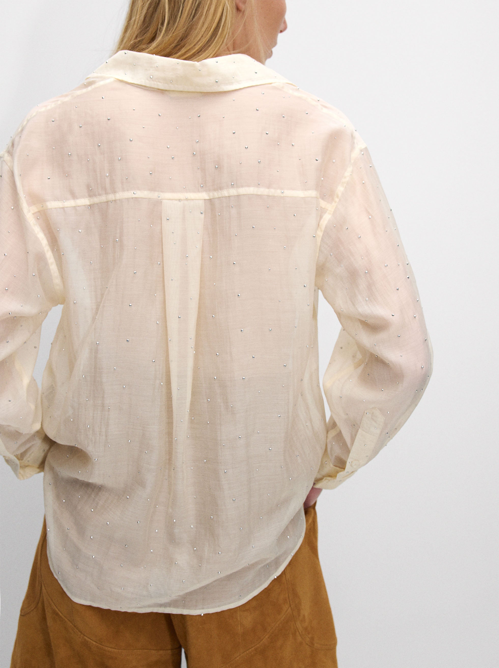 Camisa Semitransparente Con Strass