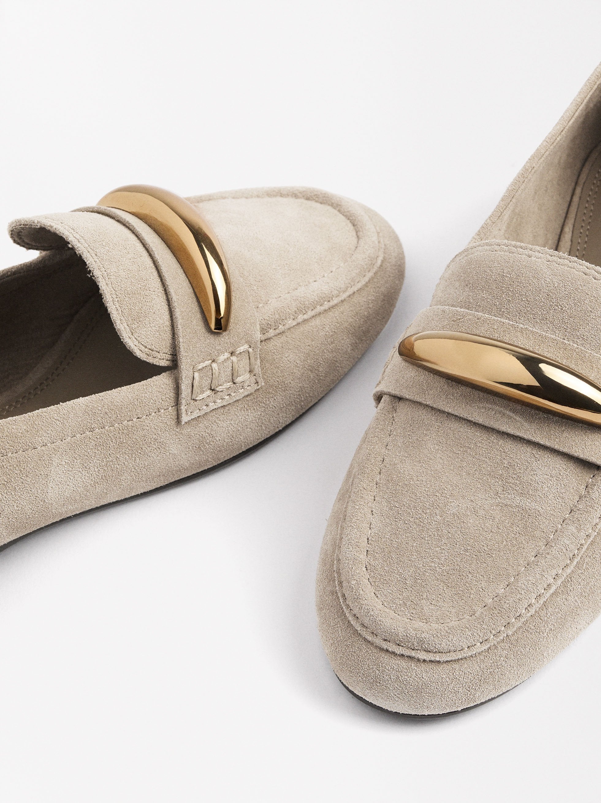 Mocasines De Piel Con Detalle Metálico