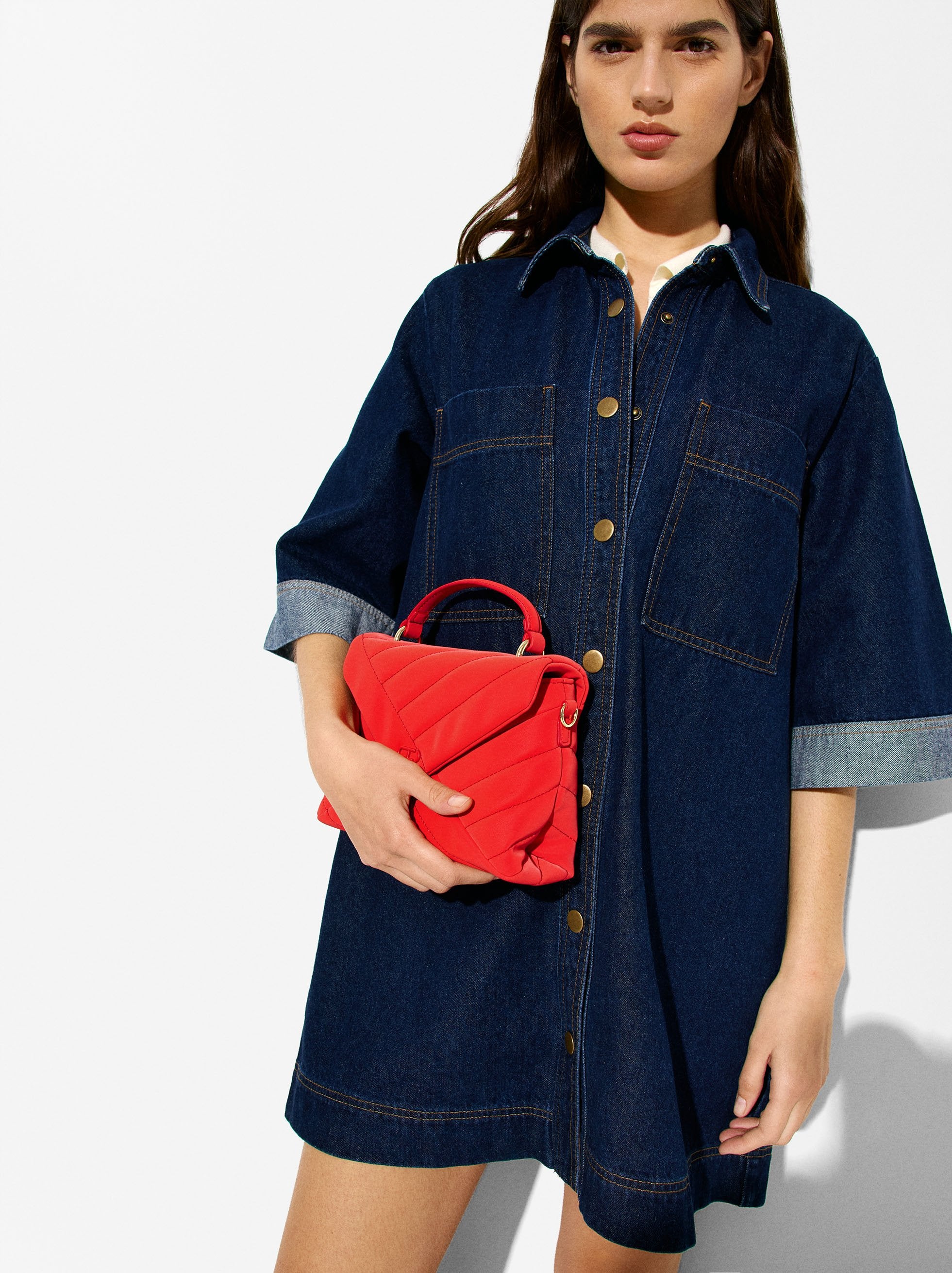 Cartera De Mano Con Textura Suave